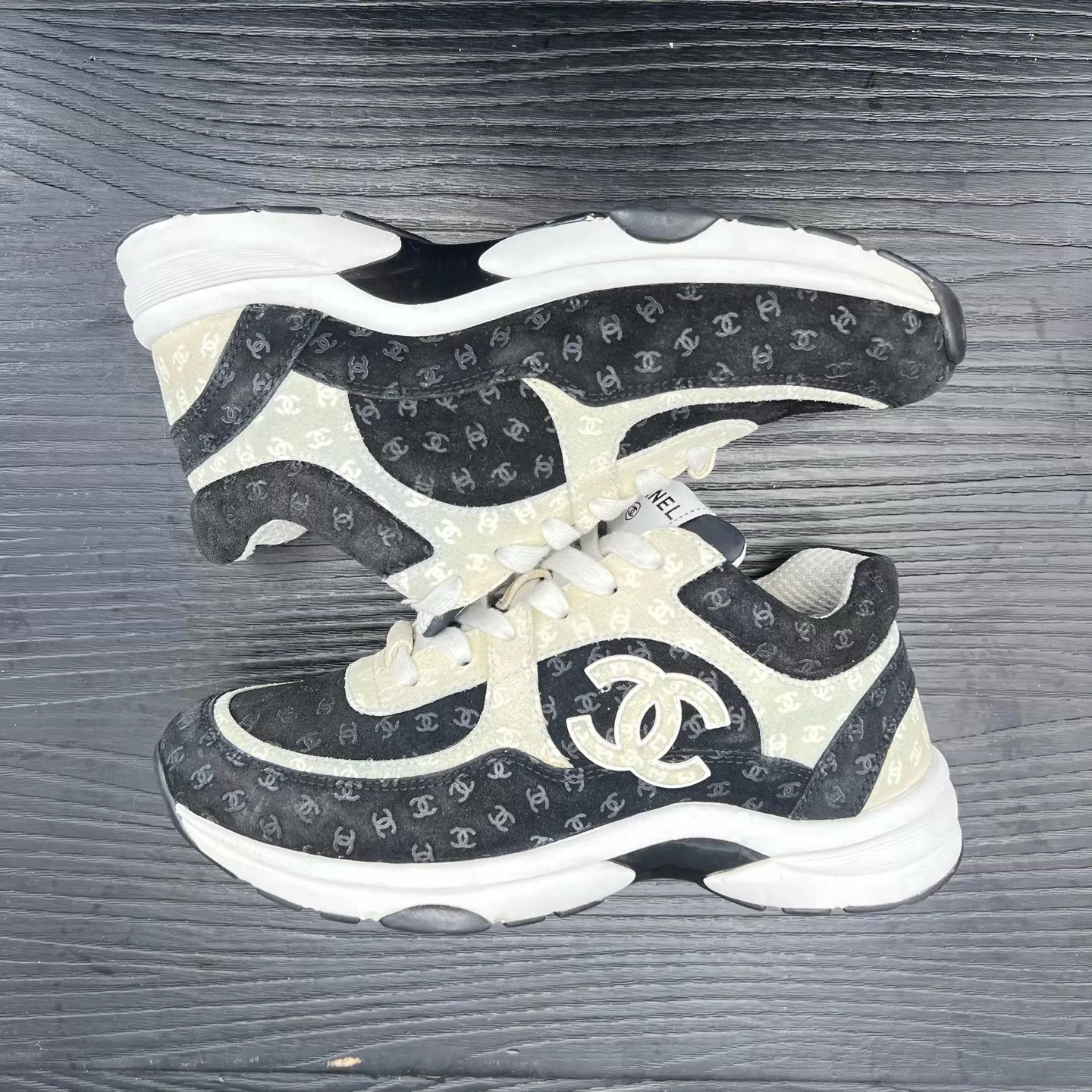Chanel CHANEL B&W Print Panda Sneakers Women's 36.5 Size US 6 / IT 36 - 2 Thumbnail