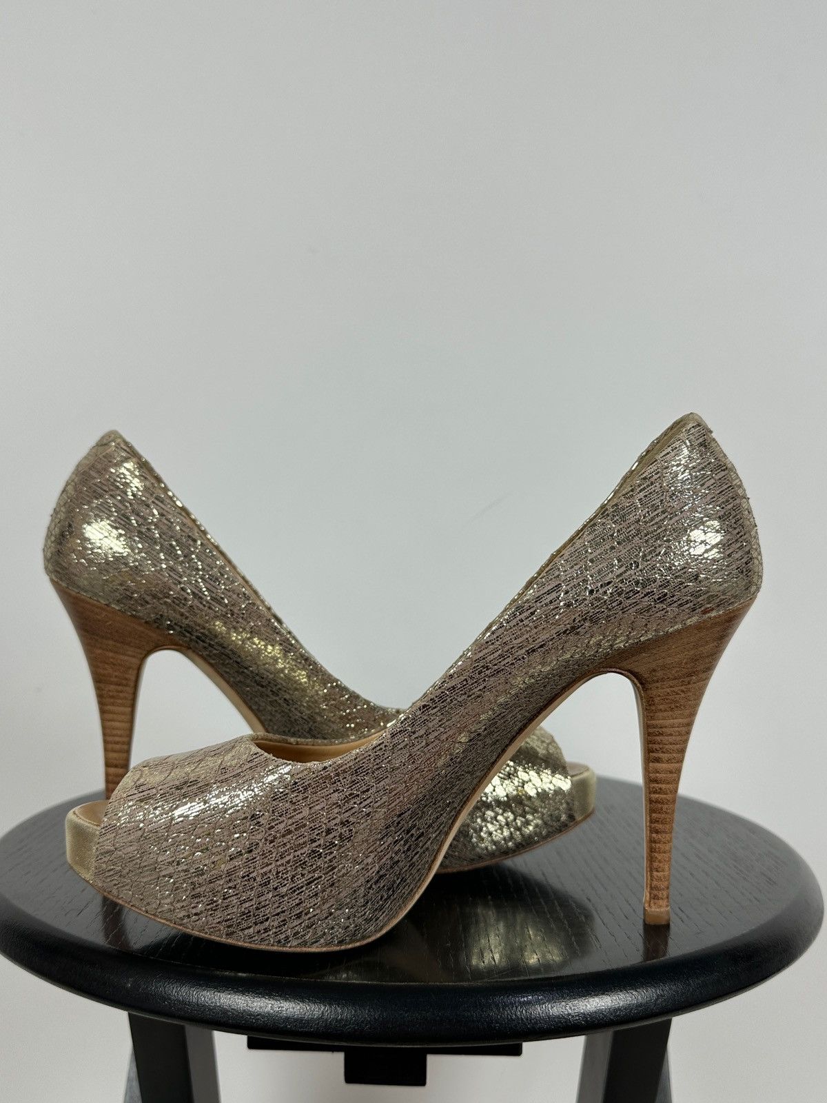Giuseppe Zanotti Giuseppe Zanotti Gold Metallic Python Embossed Leather Pumps Size US 8 / IT 38 - 9 Thumbnail