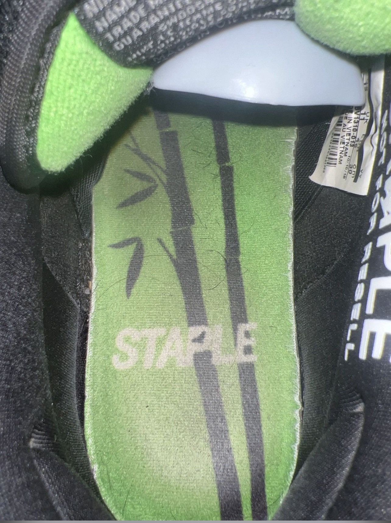 Nike × Staple Nike SB Dunk Low Staple Panda Pigeon Size US 12 / EU 45 - 8 Thumbnail