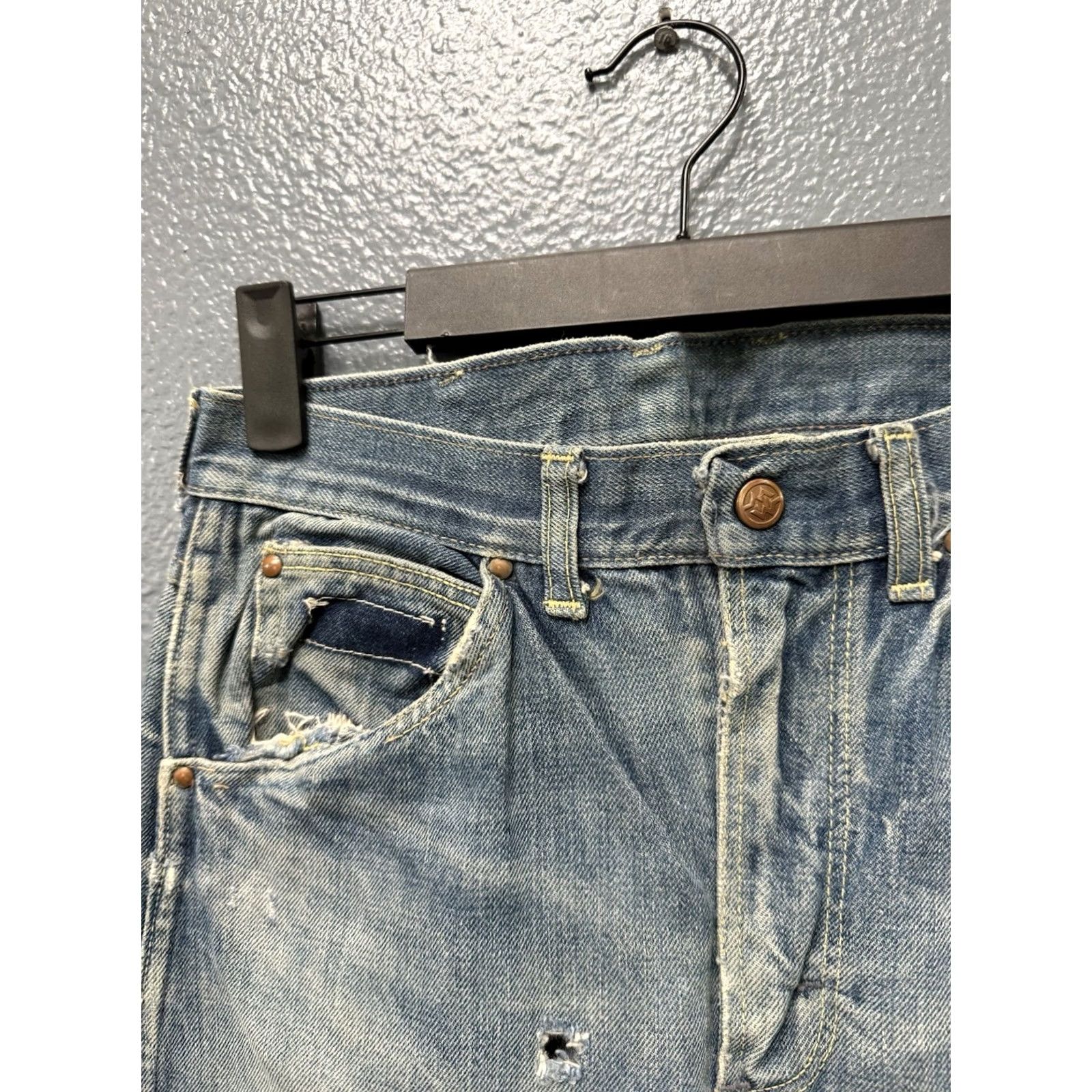 Vintage VINTAGE Montgomery Ward Jeans Men’s Denim Blue 28 Straight 30 Inseam 60’s Patch Flawed Mens Size US 28 / EU 44 - 2 Thumbnail