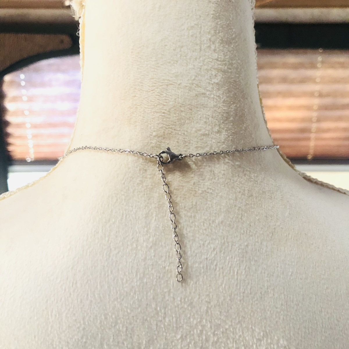 Handmade Handcrafted elegant rose quartz rhodonite pendant necklace Size ONE SIZE - 4 Thumbnail