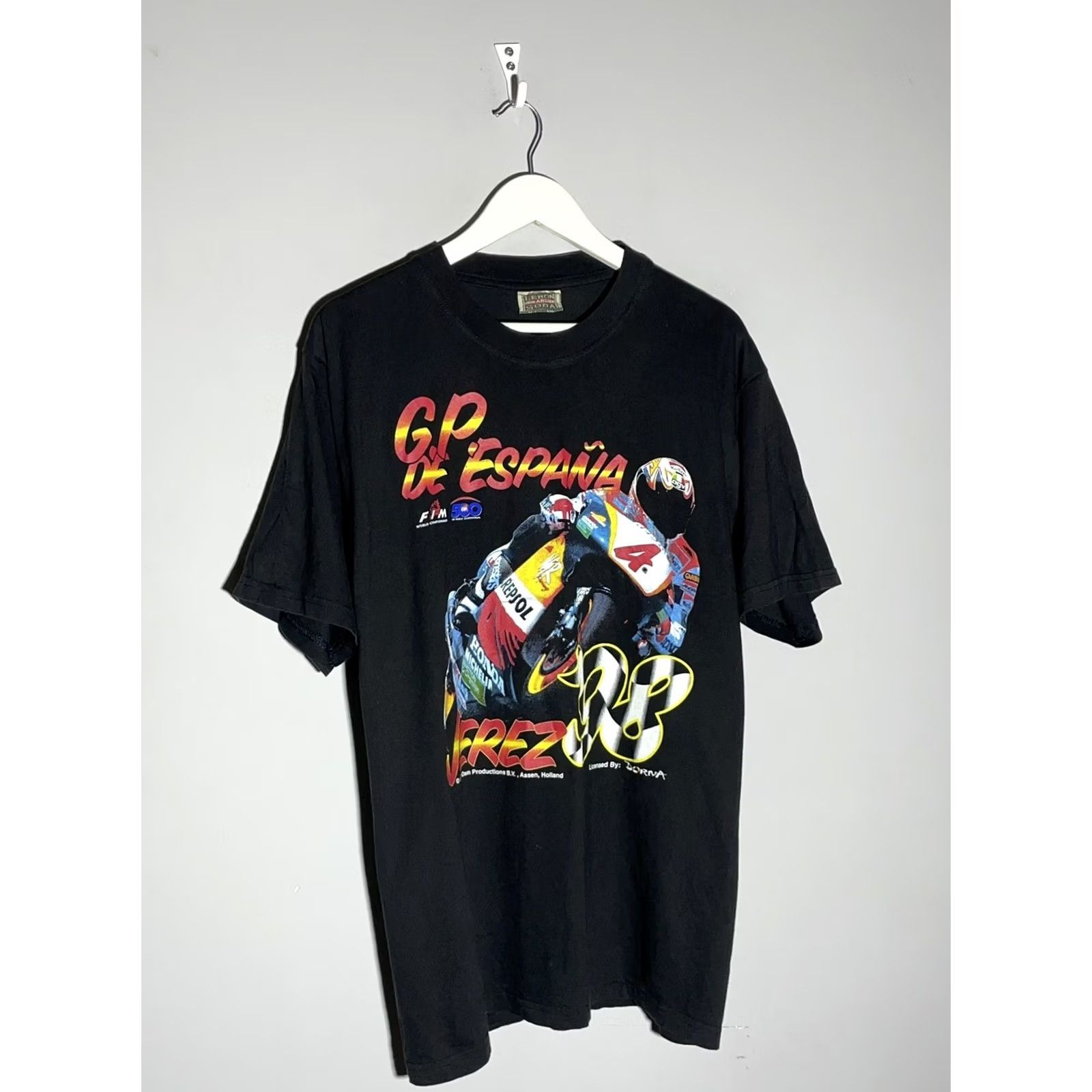 Vintage VINTAGE Grand Prix De Espana Jerez Racing Motorcycle World Champion 1998 T-Shirt Mens Black Cotton Short Sleeve Crew Neck L Regular Logo Size US L / EU 52-54 / 3 - 2 Thumbnail