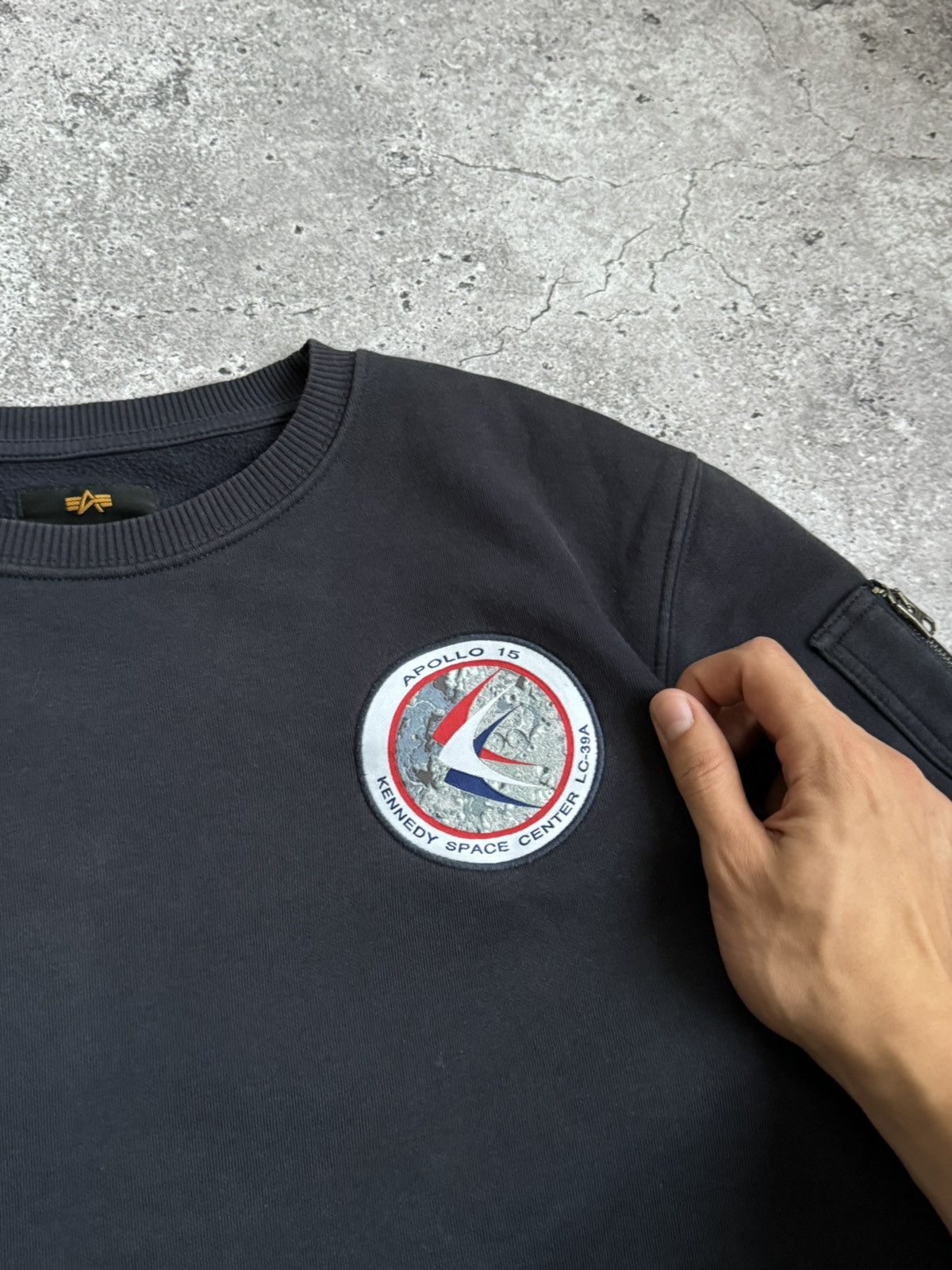 Alpha Industries × Vintage Vintage Alpha Industries x NASA big logo sweatshirt Size US S / EU 44-46 / 1 - 10 Thumbnail