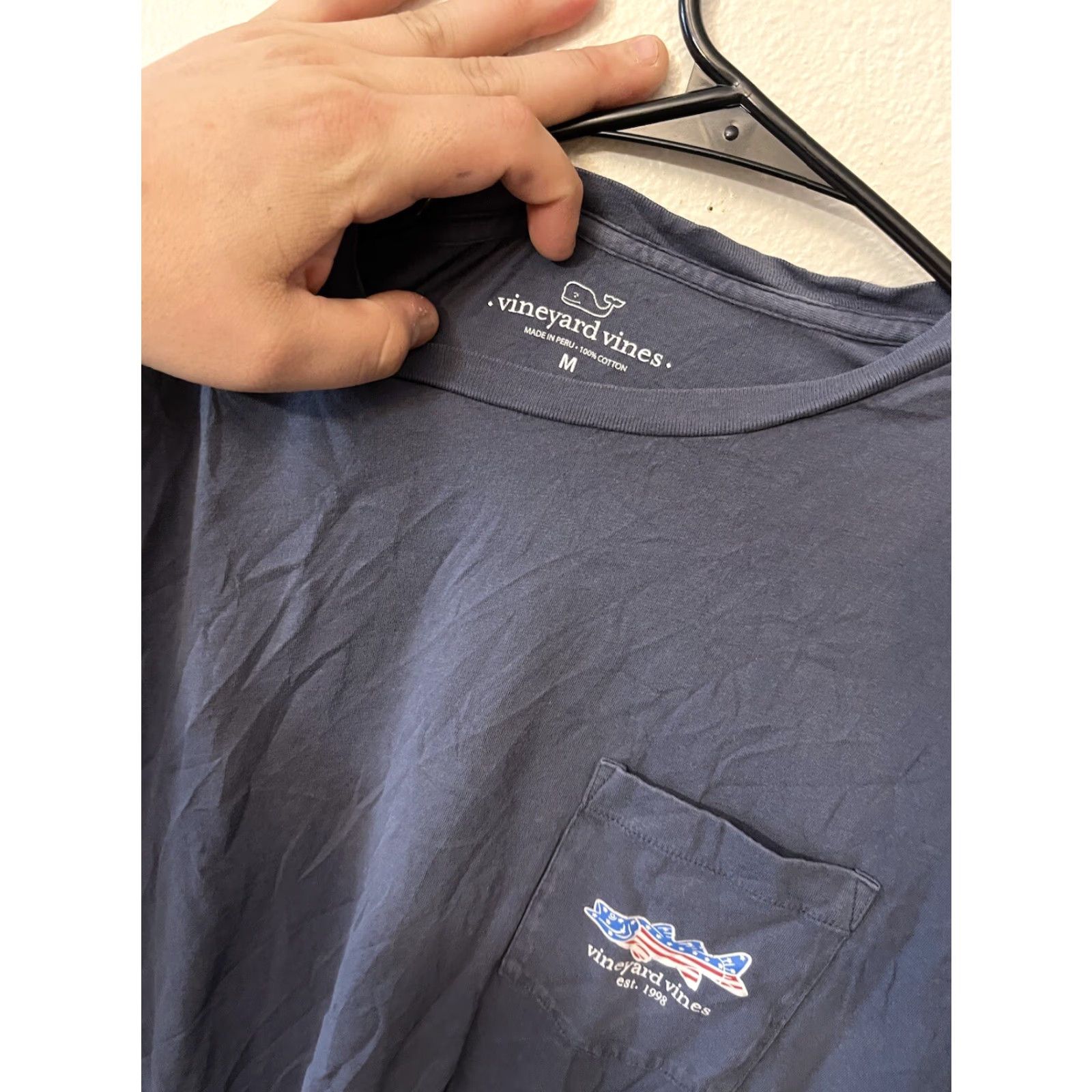 Vineyard Vines VINTAGE Vineyard Vines T Shirt Mens M Navy Blue Fish Pocket Short Sleeve Distressed Logo 90s Shirts Mens Size US M / EU 48-50 / 2 - 2 Thumbnail