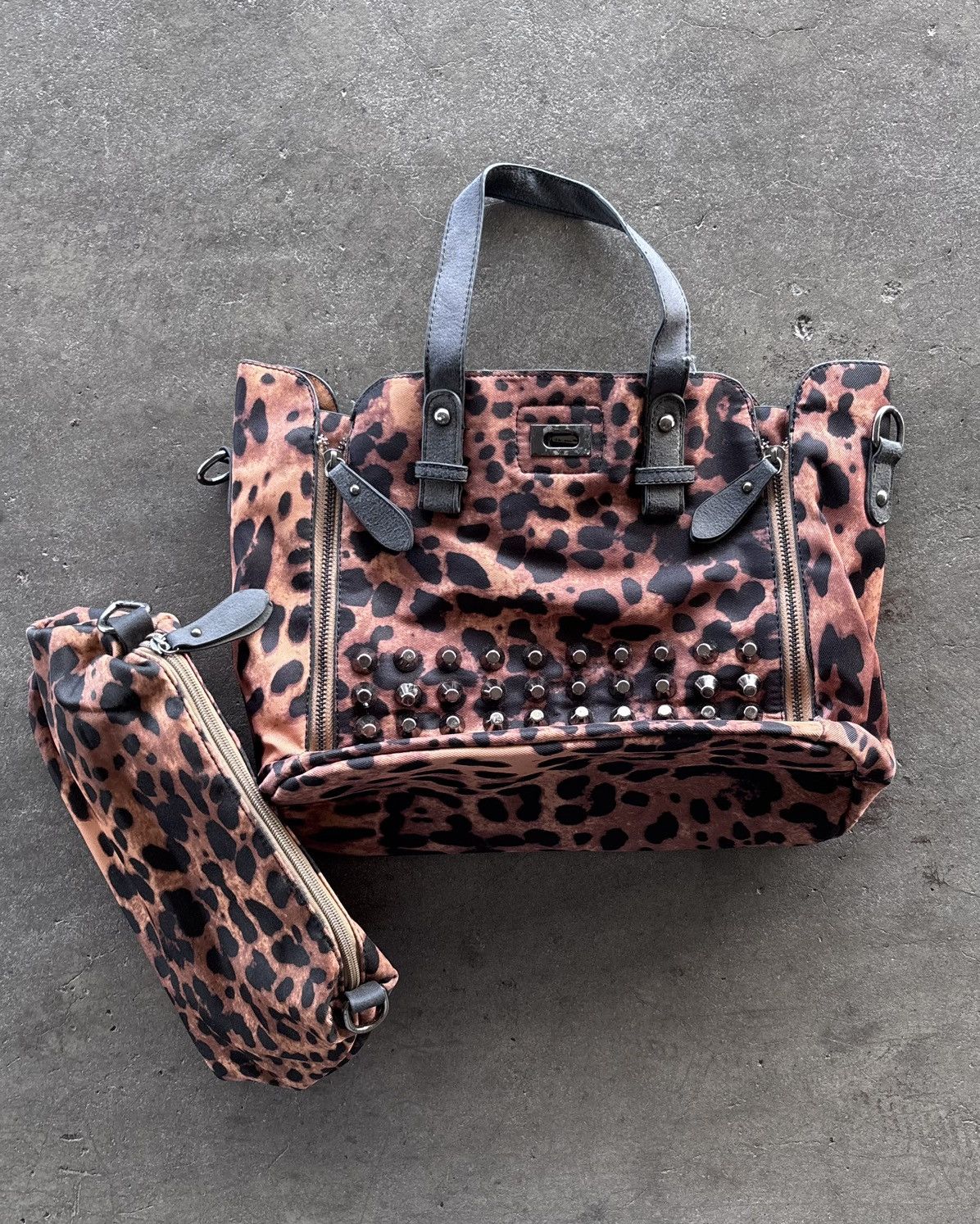 If Six Was Nine × Japanese Brand × Le Grande Bleu (L.G.B.) Y2k Vintage Leopard Studded Bag Size ONE SIZE - 1 Thumbnail