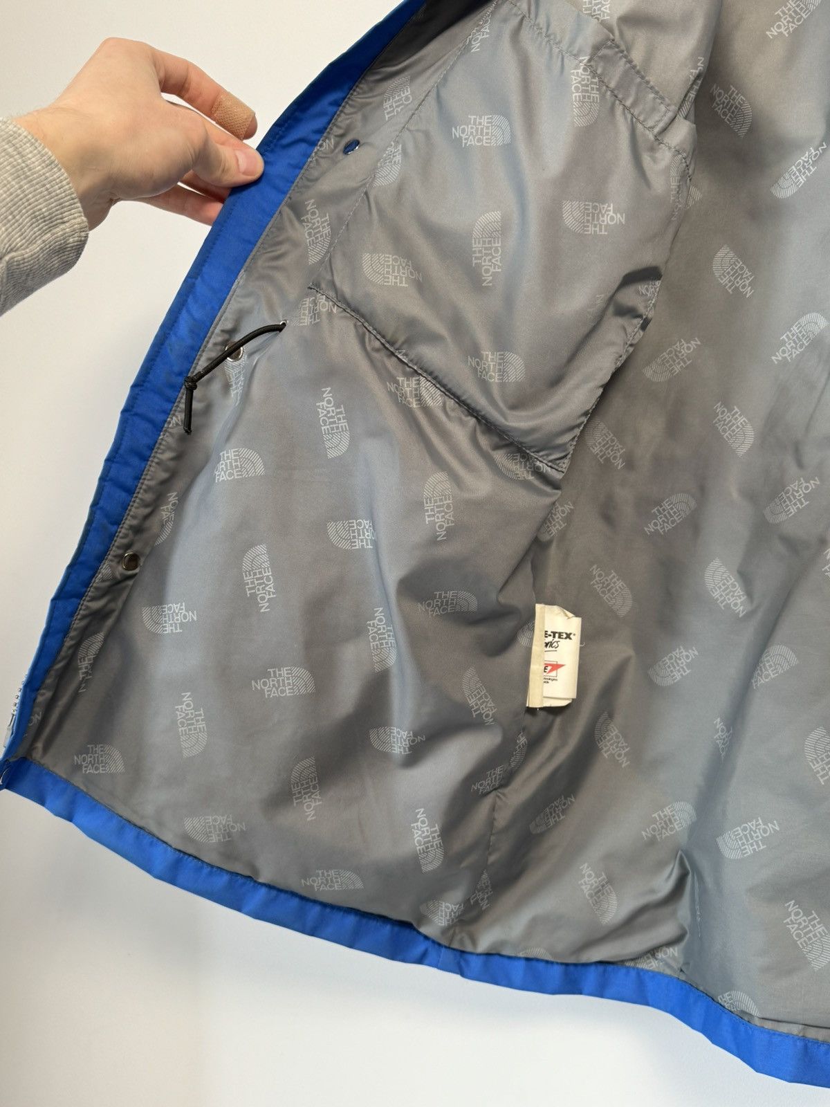 The North Face THE NORTH FACE Shell JACKET GORE-TEX Blue MOUNTAIN Size US L / EU 52-54 / 3 - 19 Thumbnail