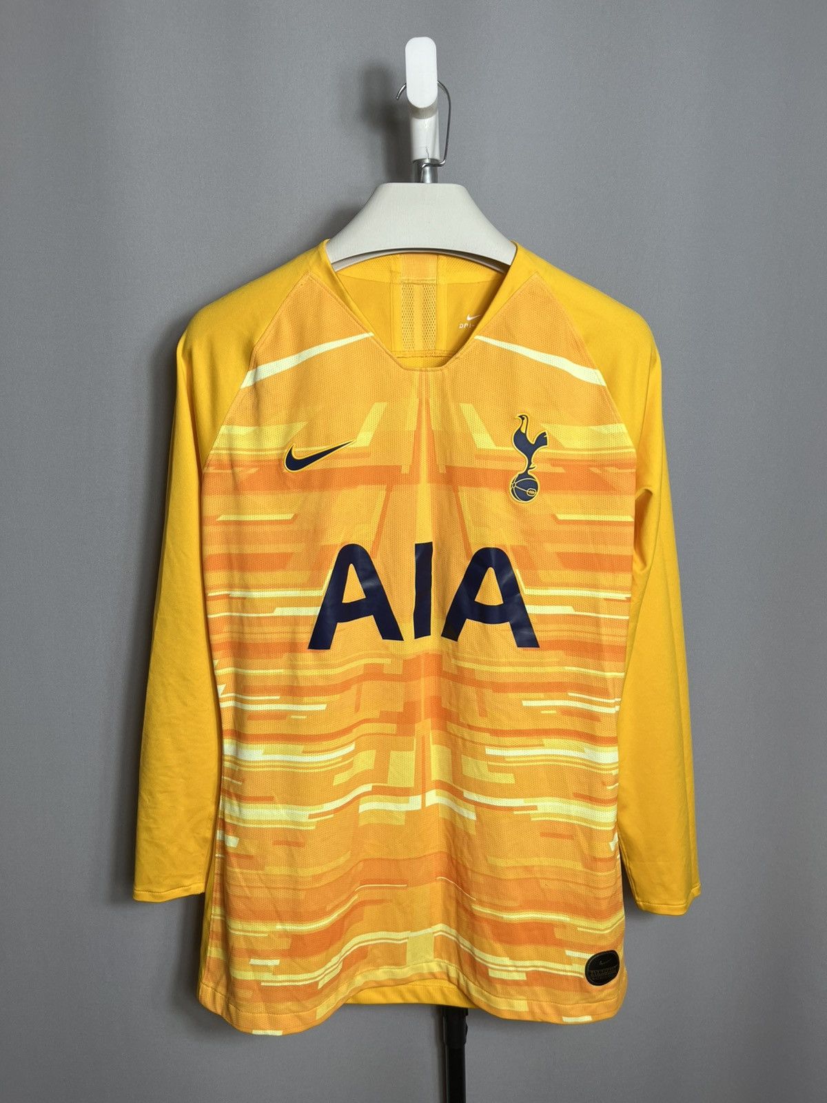 Nike Tottenham Hotspur Nike 2019 2020 Goalkeeper Shirt Jersey Size US L / EU 52-54 / 3 - 1 Thumbnail