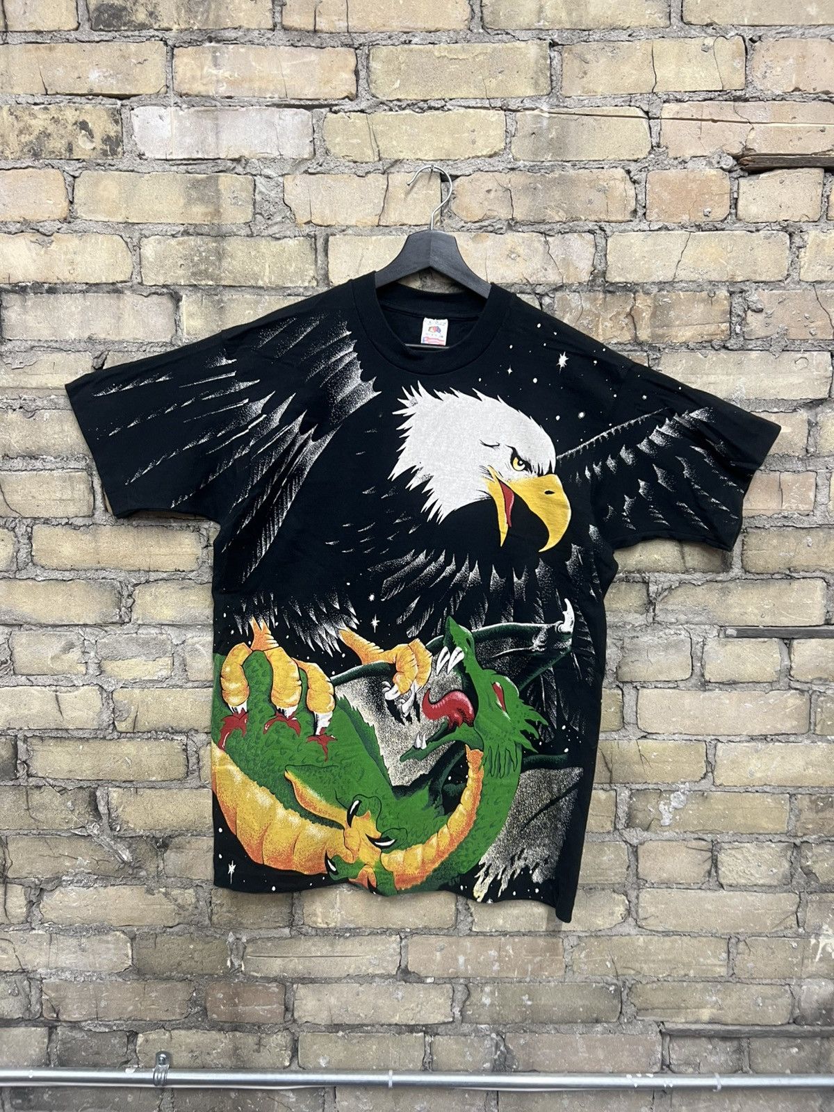 Fruit Of The Loom × Liquid Blue × Vintage Vintage 90's AOP EAGLE vs Dragon Double Sided Size US L / EU 52-54 / 3 - 1 Thumbnail