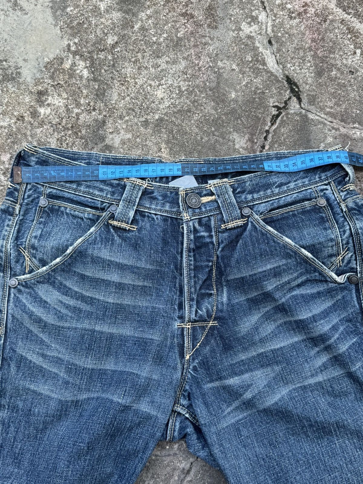 Levi's Engineered Buckle Belt Levis Jorts Styled Vintage Size US 29 - 13 Thumbnail