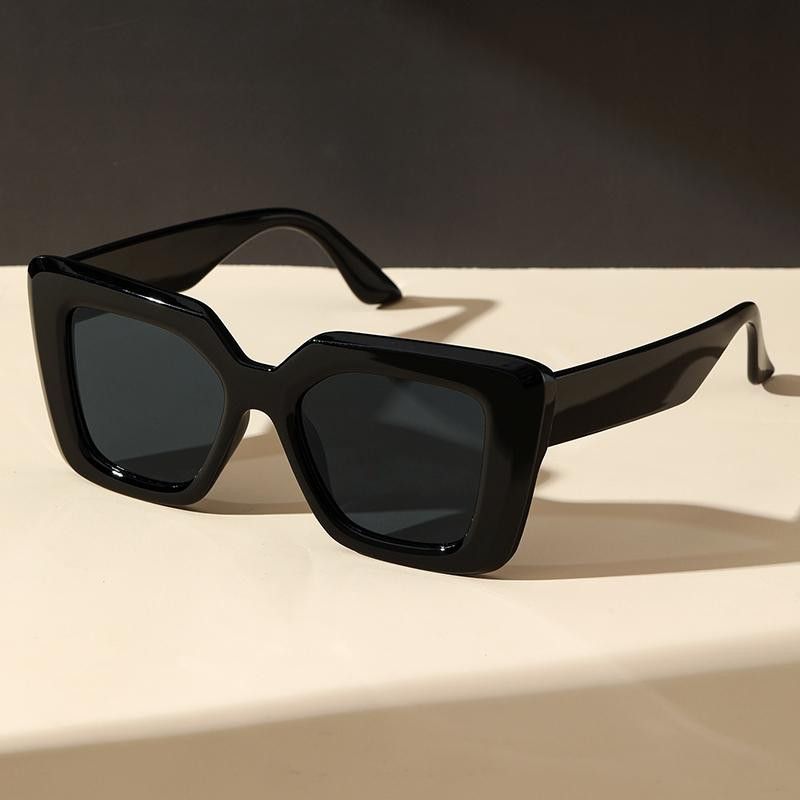 Vintage Retro Geometric Sunglasses 2024 Size ONE SIZE - 2 Thumbnail