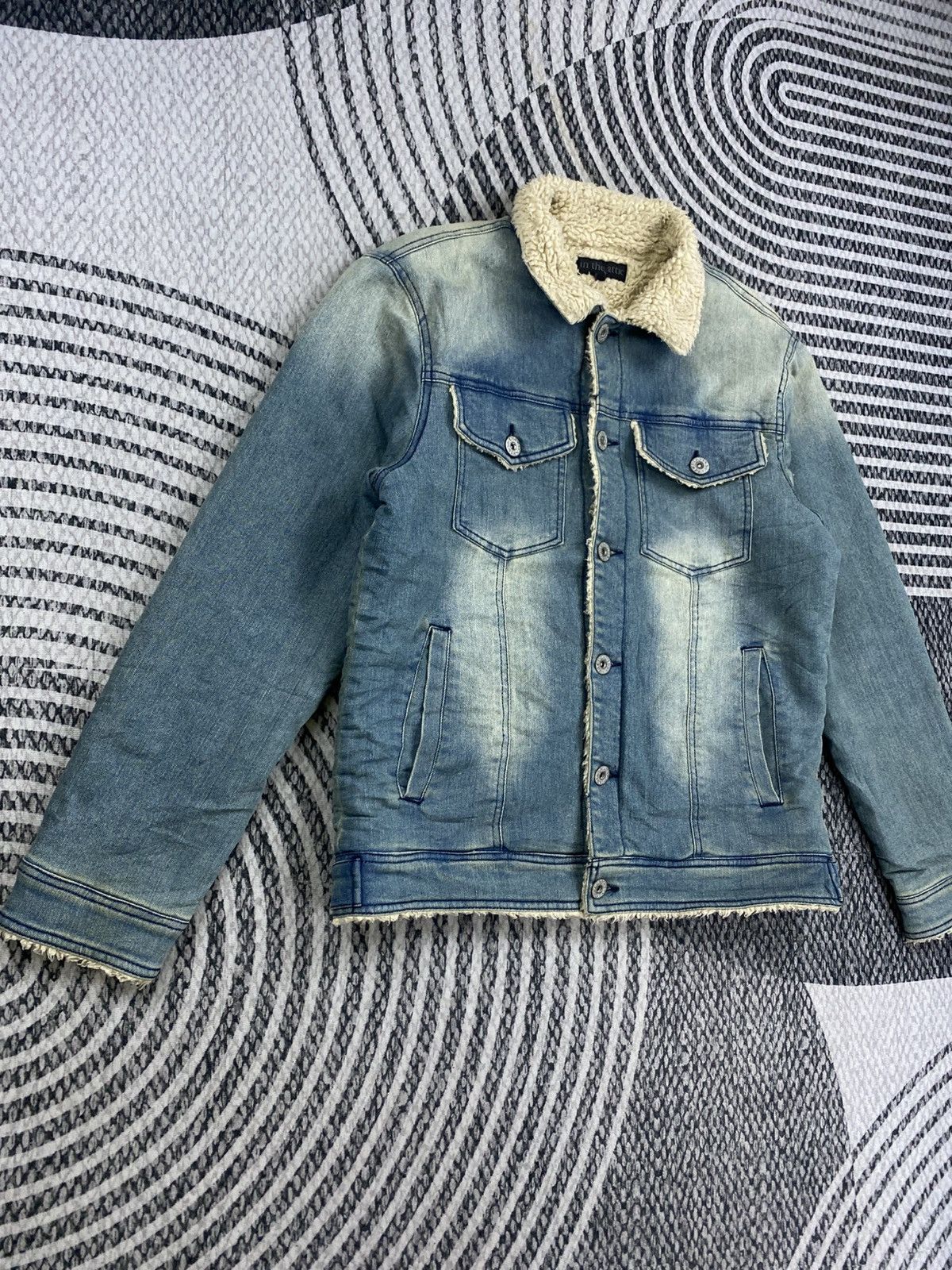 In The Attic Vintage In The Attic Denim Trucker Sherpa Jacket Size US M / EU 48-50 / 2 - 3 Thumbnail