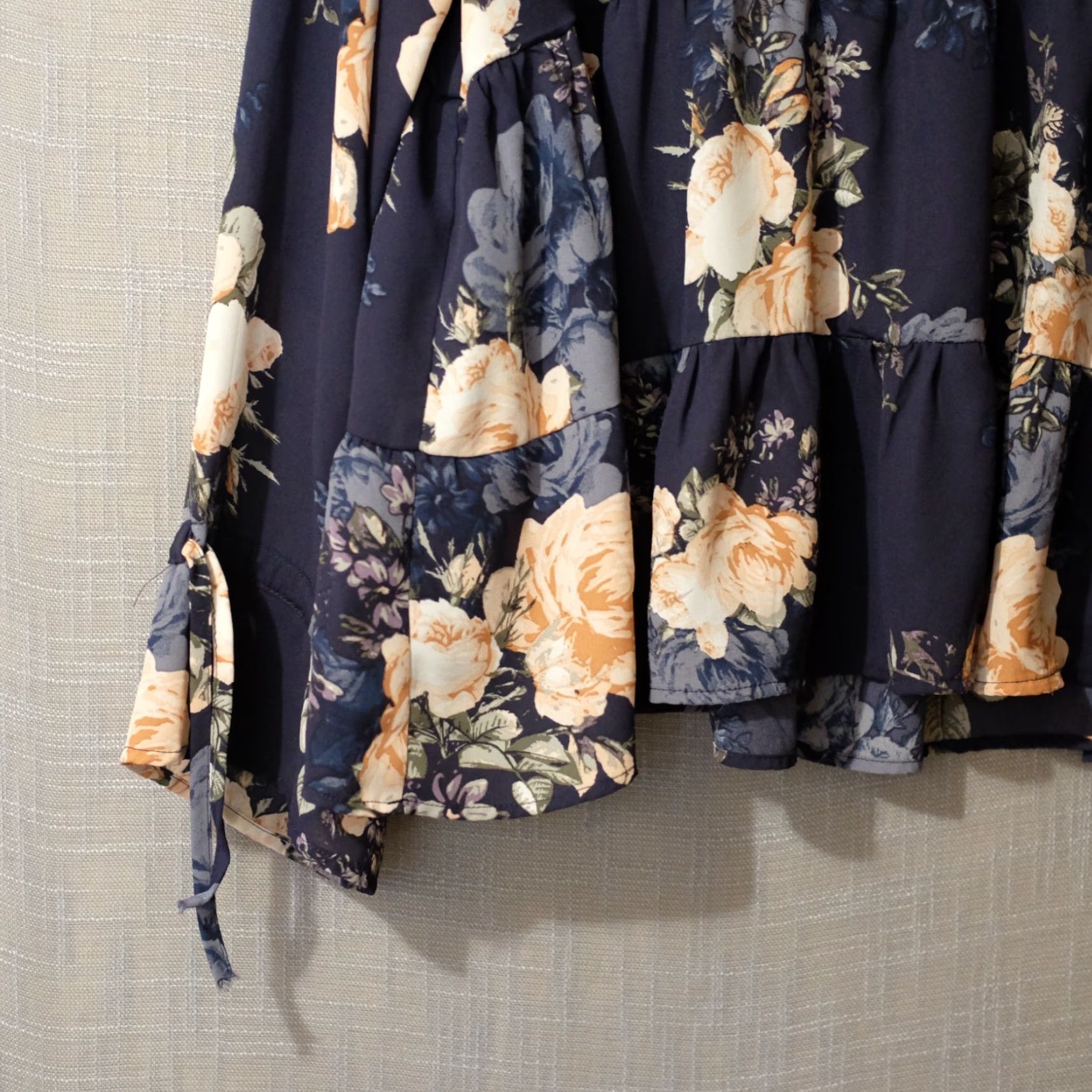 Vintage VINTAGE Maurices Navy Floral Long Bell Sleeve Sheer Top Lightweight Womens XXL #A2-5 Size XXL / US 16-18 / IT 52-54 - 3 Thumbnail