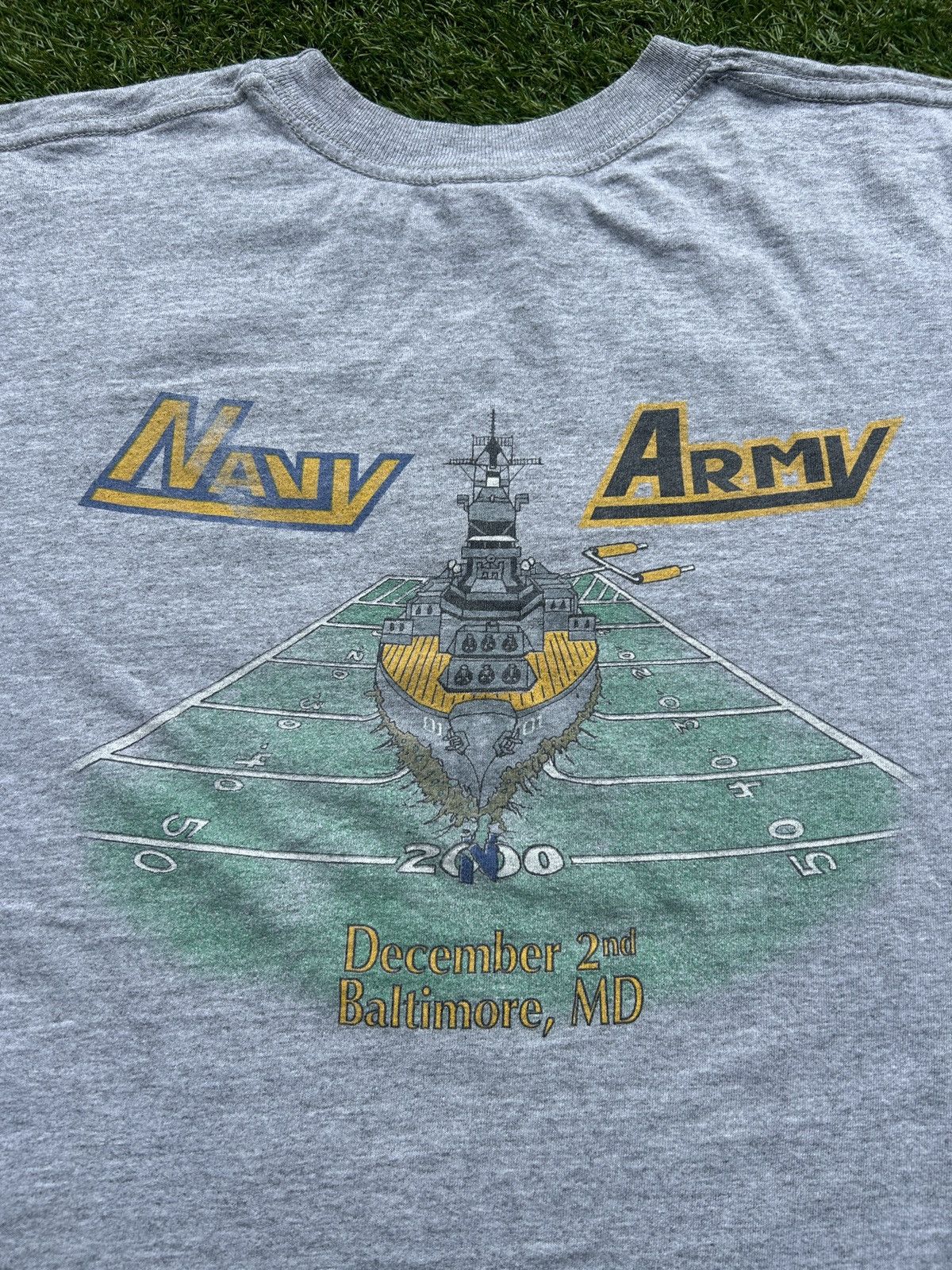 Vintage Vintage 2000 Army Navy Game T-Shirt Size US L / EU 52-54 / 3 - 5 Thumbnail