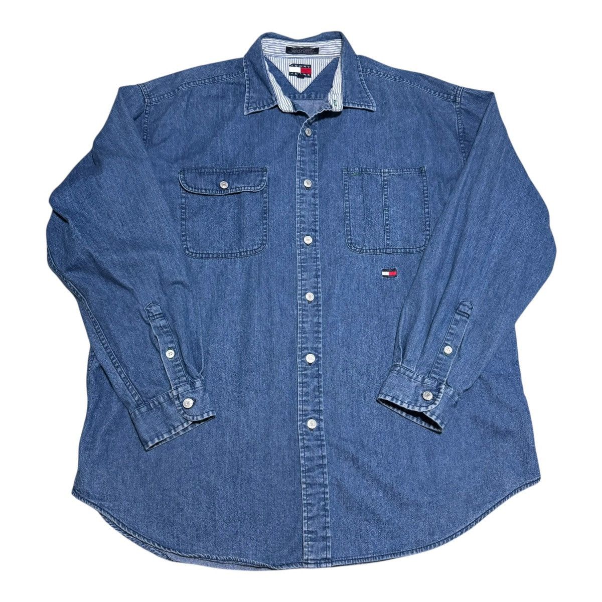 Tommy Jeans Vintage Tommy Jeans Denim Casual Oversized Button Up Shirt L Size US L / EU 52-54 / 3 - 1 Thumbnail