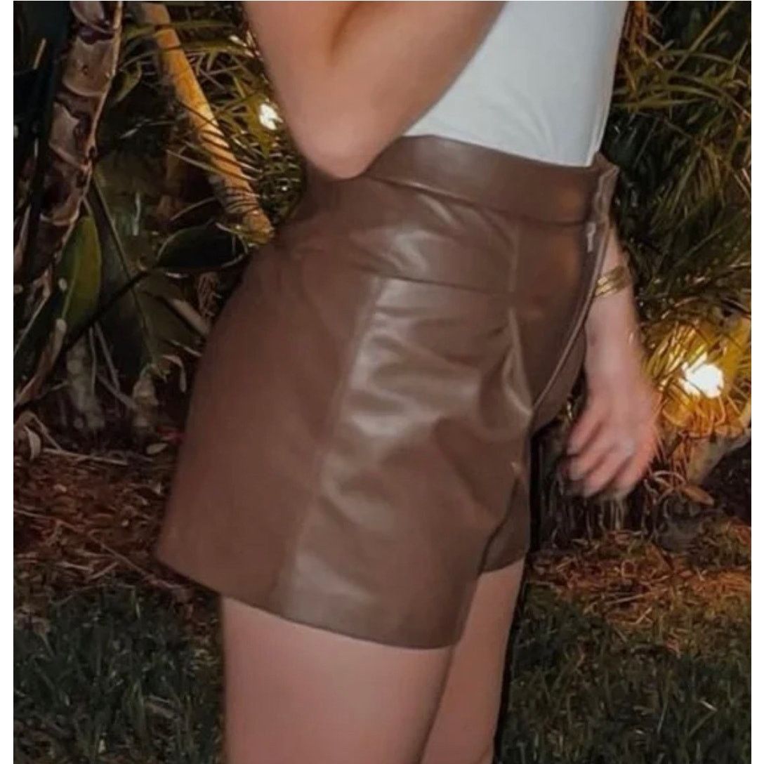 Zara Zara blogger favorite faux Leather shorts Size 42" / US 20 - 10 Thumbnail