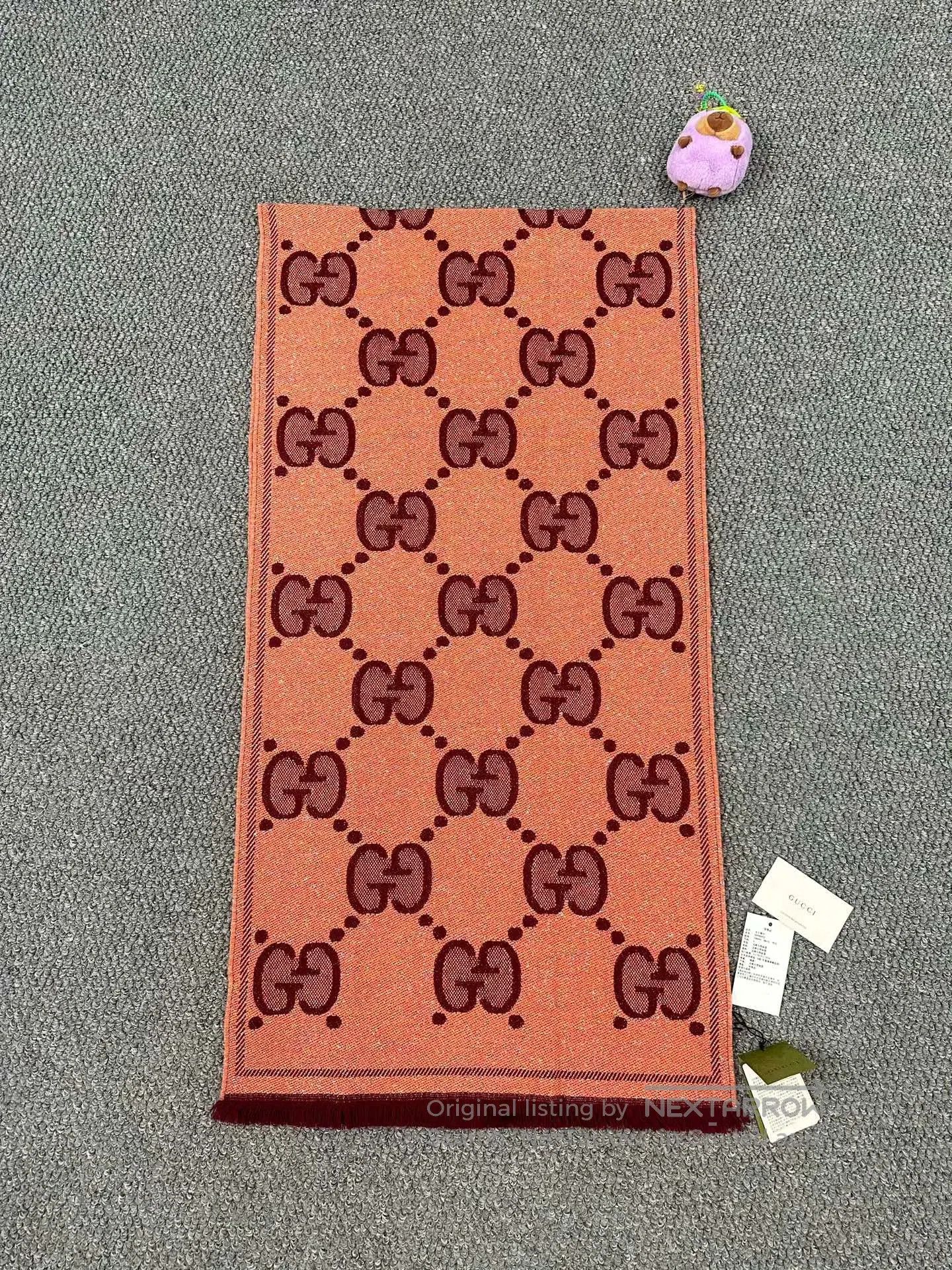 Gucci Guicci Pink and red color block old flower print cashmere Size ONE SIZE - 2 Thumbnail