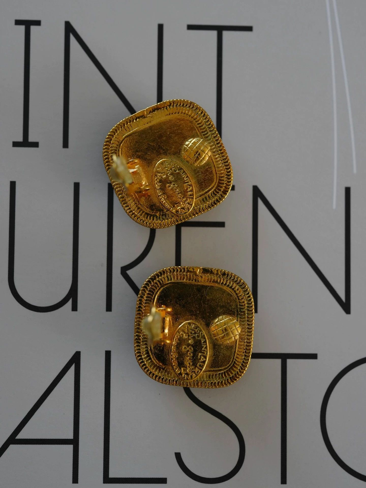 Yves Saint Laurent YSL Rive Gauche Vtg Redeemer Green Glass Earclips Size ONE SIZE - 8 Thumbnail