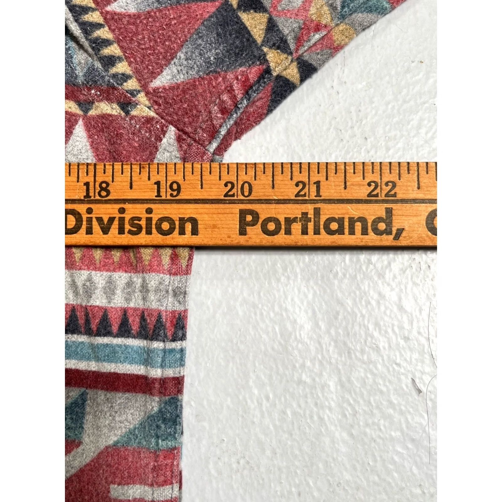 Vintage VINTAGE LL Bean Navajo Aztec Southwestern Print Button Shirt Made in USA S Size US S / EU 44-46 / 1 - 5 Thumbnail