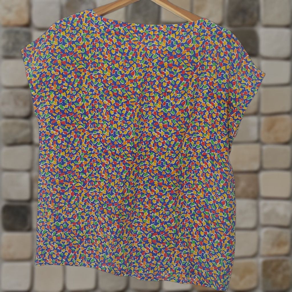 Vintage VINTAGE Winter Silks Blouse Womens 6 Shirt Pullover Short Slv Blue Abstract Vintage Size M / US 6-8 / IT 42-44 - 1 Thumbnail
