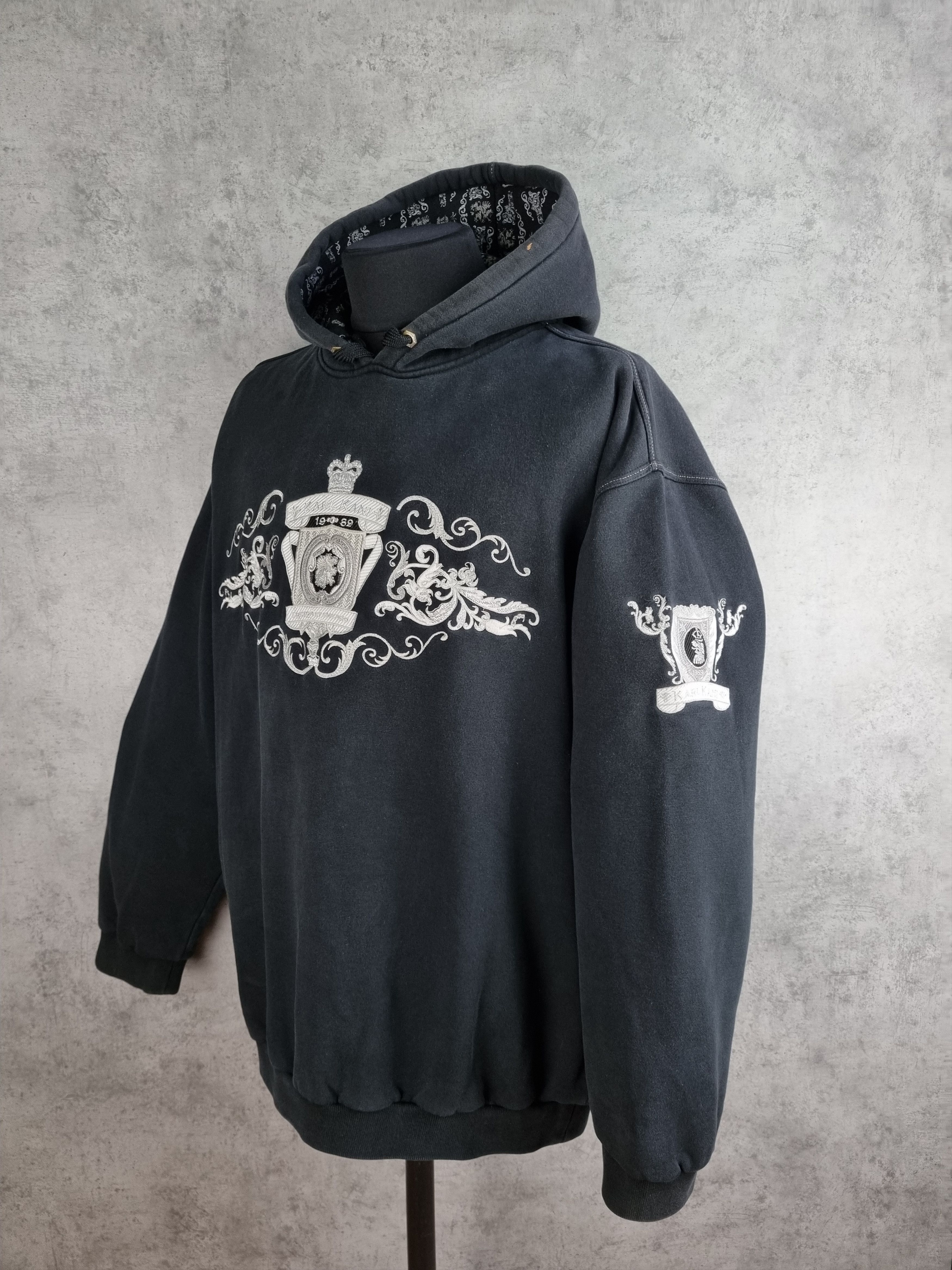 Karl Kani Karl Kani Embroidered Logo Faded Heavy Hoodie Size US XXL / EU 58 / 5 - 1 Thumbnail