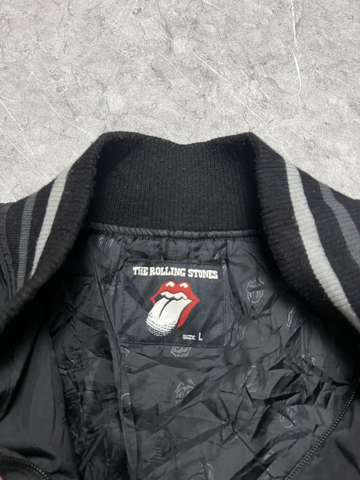 Band Tees × The Rolling Stones × Vintage (SOLD) Vintage The Rolling Stones Jacket Size US L / EU 52-54 / 3 - 3 Thumbnail