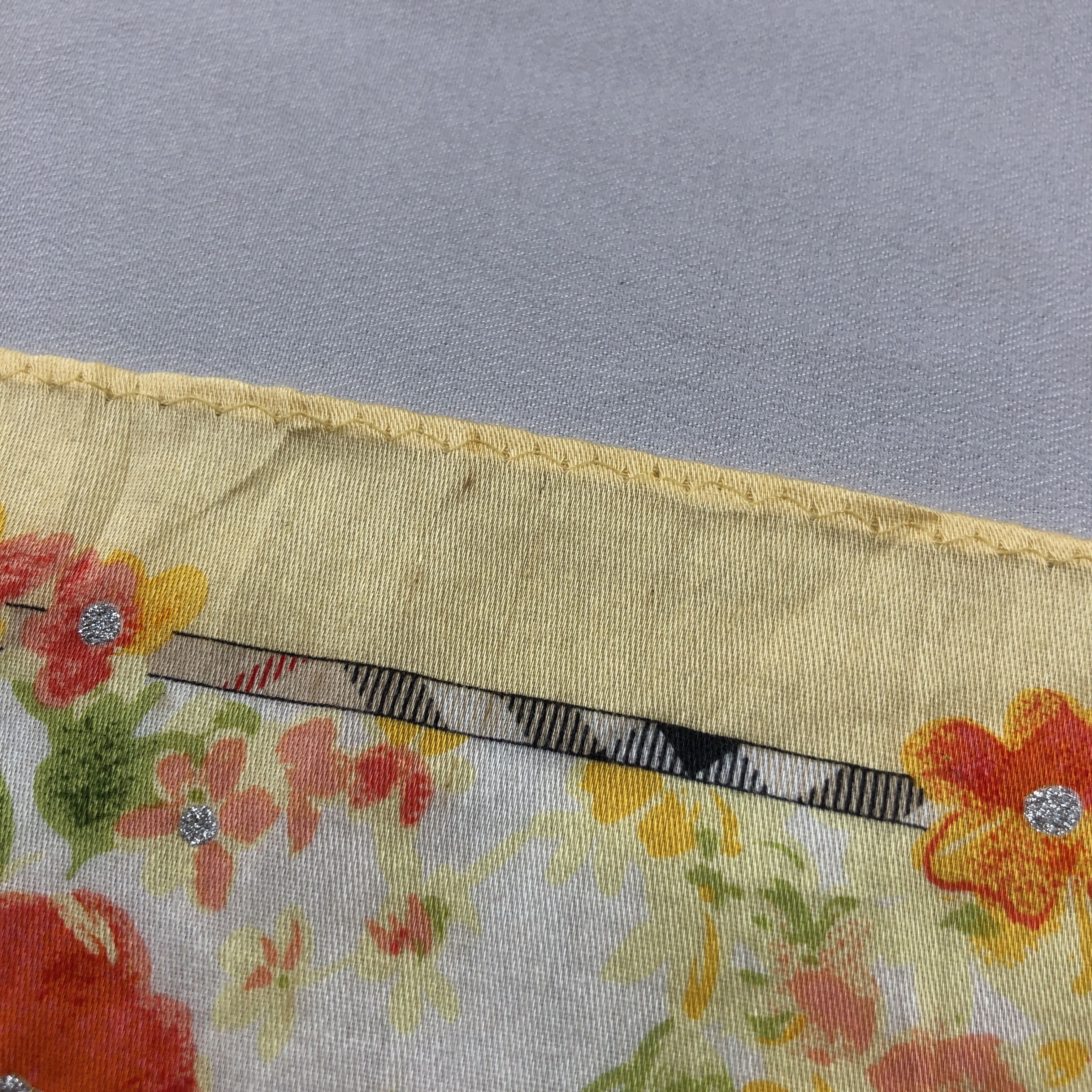Burberry Burberry Handkerchief Neckerchief Bandana H3058 Size ONE SIZE - 8 Thumbnail