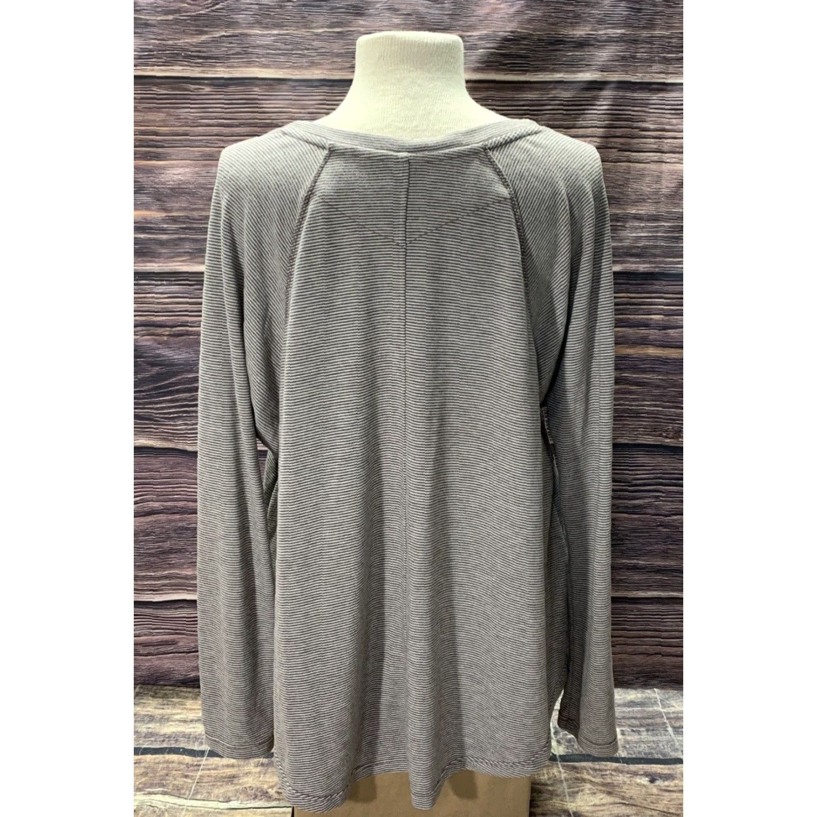 Tommy Hilfiger Tommy Hilfiger Pullover Women’s Soft Top Casual Brown White Stripe Size M Size M / US 6-8 / IT 42-44 - 5 Thumbnail