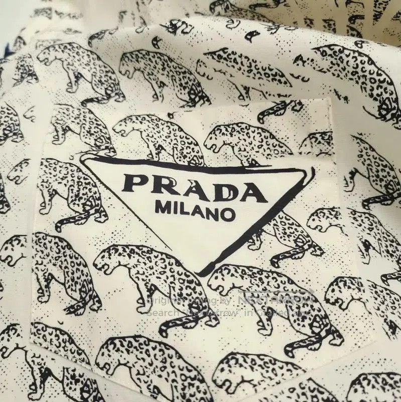 Prada Prada Logo Print Short Sleeve Shirt. Size US M / EU 48-50 / 2 - 3 Thumbnail