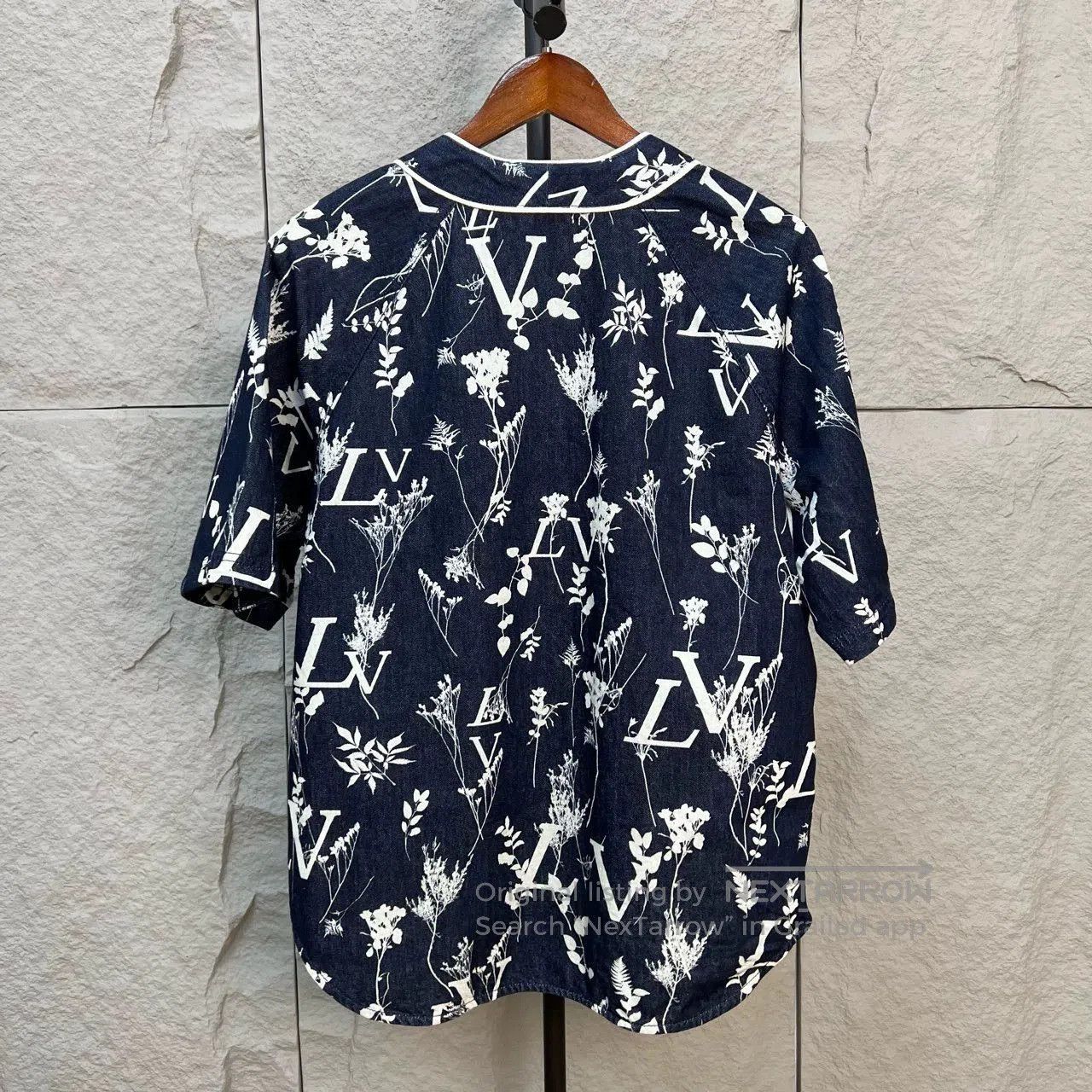 Louis Vuitton lv full print baseball shirt in navy. Size US M / EU 48-50 / 2 - 2 Thumbnail
