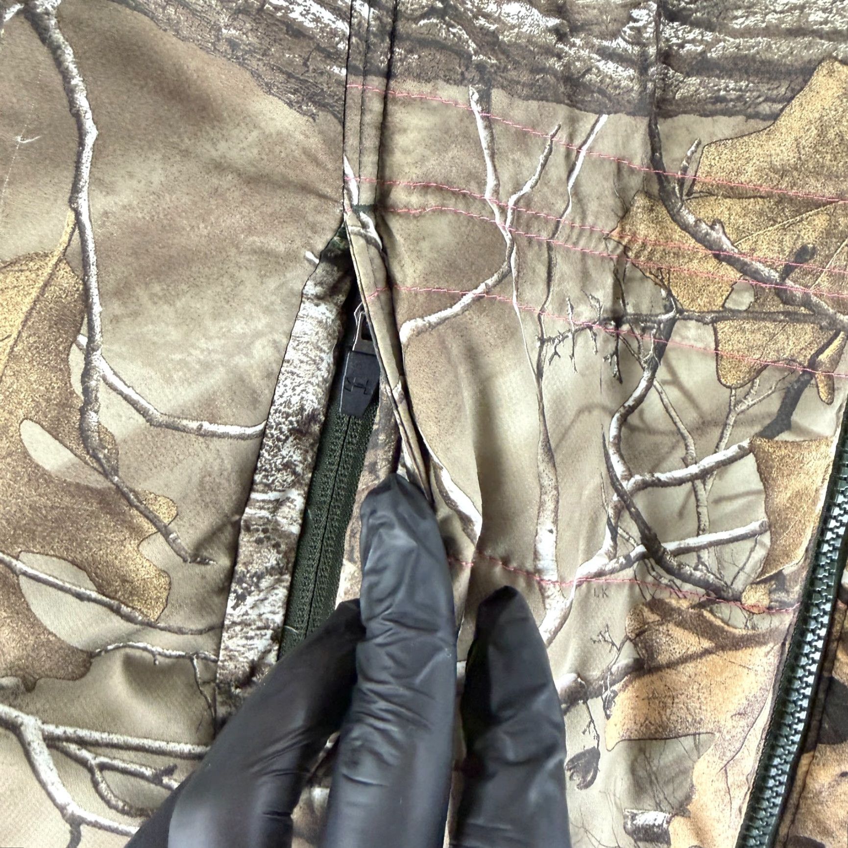 Under Armour Under Armour Real Tree Puffer Vest Wowmens Medium Brown Camouflage Semi-Fitted Size M / US 6-8 / IT 42-44 - 7 Thumbnail
