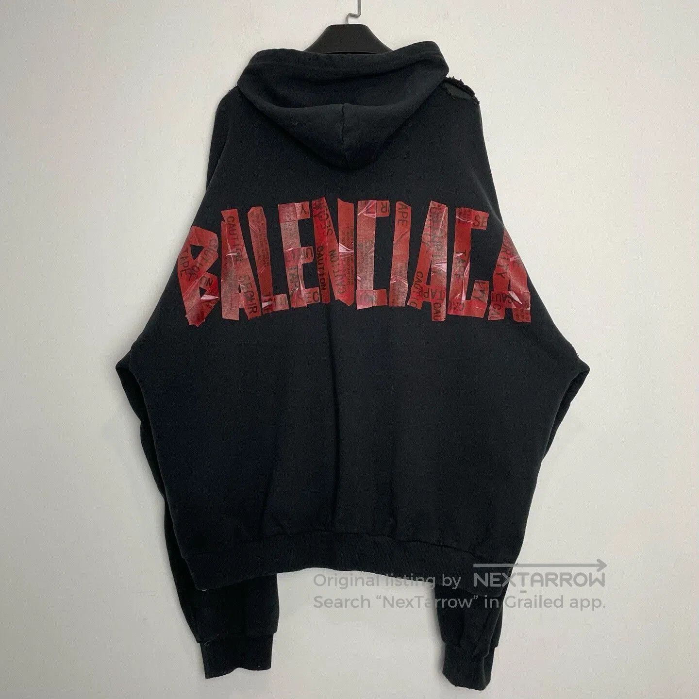 Balenciaga balenciaga graffiti logo zip-up hoodie. Size US M / EU 48-50 / 2 - 1 Thumbnail