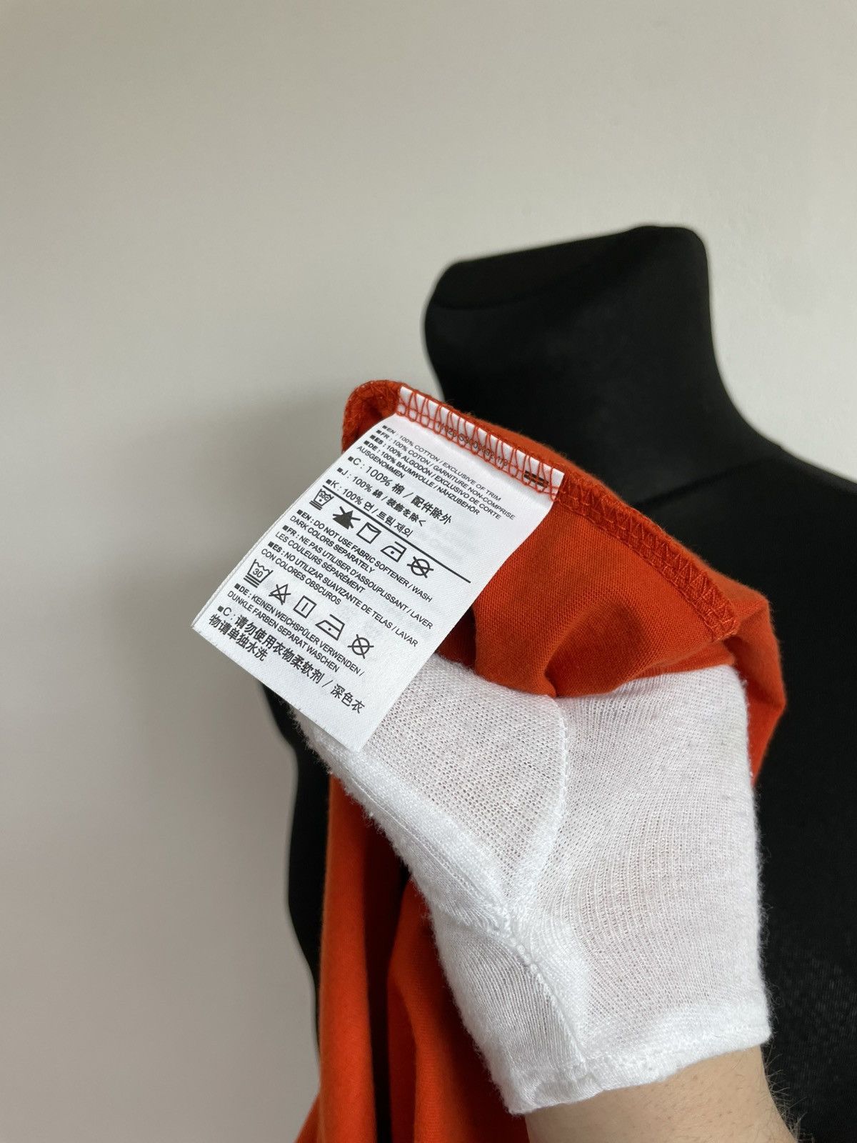 Arc'teryx × Vintage Vintage Arc'teryx Apostrophe Big Logo Orange T-shirt Size M Size US M / EU 48-50 / 2 - 8 Thumbnail