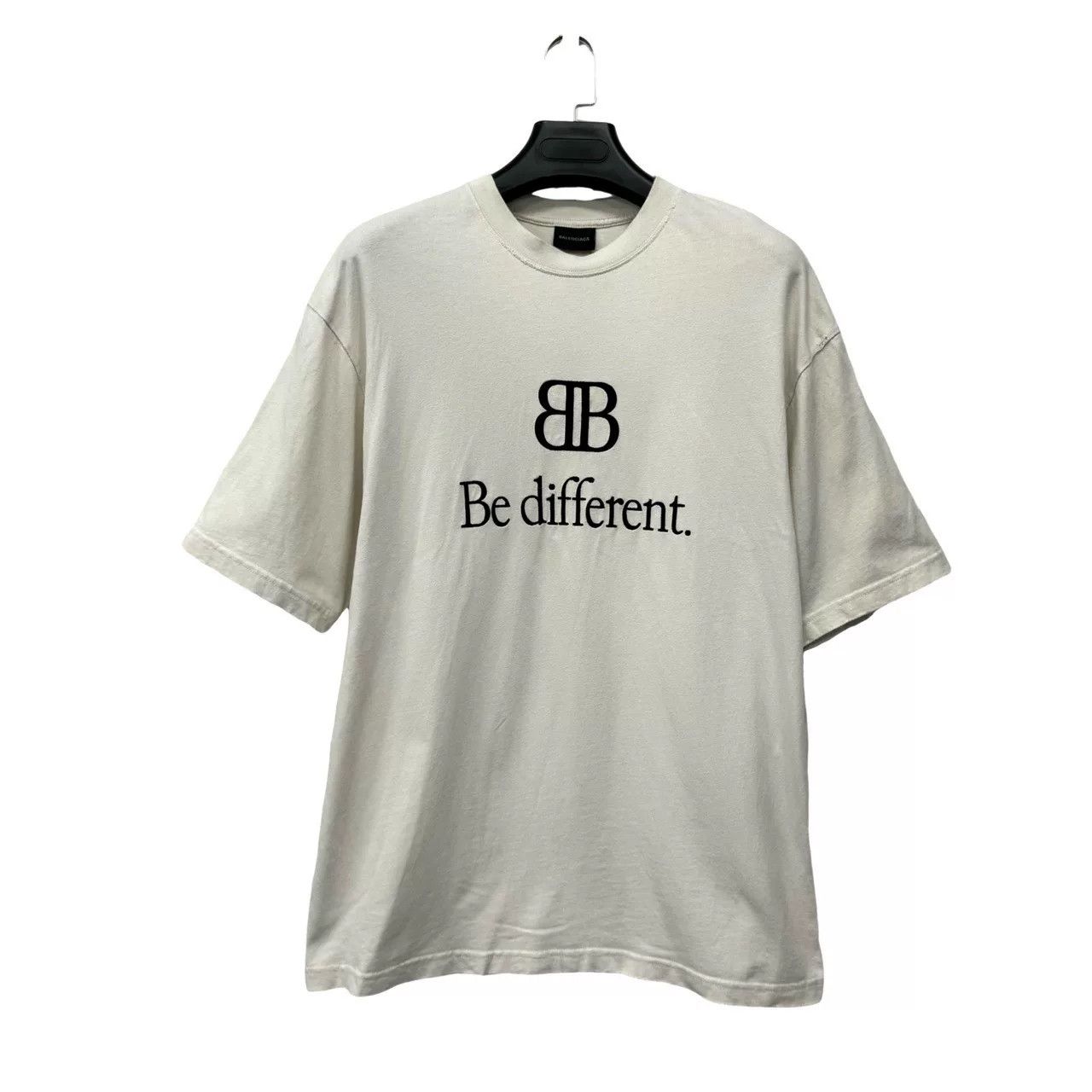 Balenciaga Balenciaga Distressed Short Sleeve T-Shirt Size US S / EU 44-46 / 1 - 1 Thumbnail