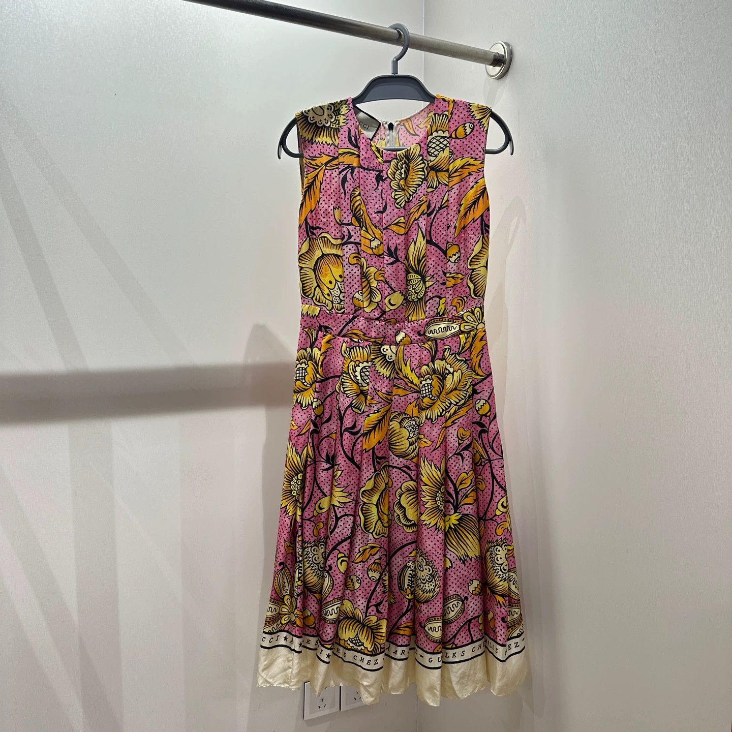 Gucci Gucci floral polka dot silk dress apr131 size 40 Size S / US 4 / IT 40 - 1 Thumbnail
