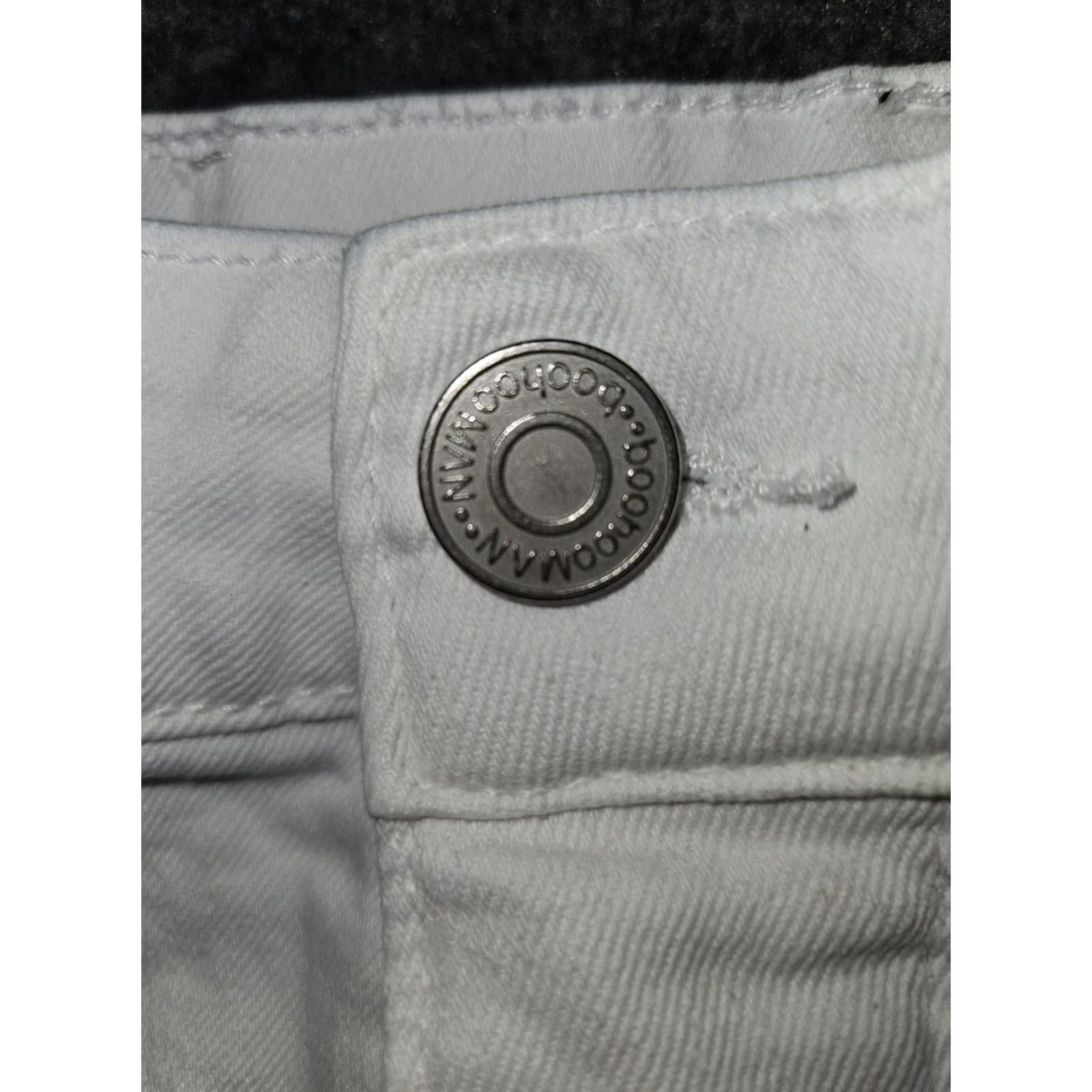 Vintage Man BooHoo Man Jeans Skinny Man White Button Fly Distressed Stretch 34x33 Mens City Preppy Modern Casual Docked in Bangladesh Mens Size US 32 / EU 48 - 7 Thumbnail