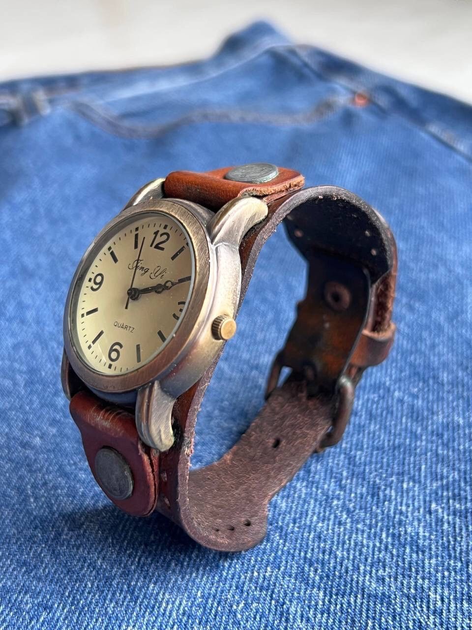 Japanese Brand × Vintage Vintage Brown Full Leather Japanese style futuristic Watch Size ONE SIZE - 10 Thumbnail