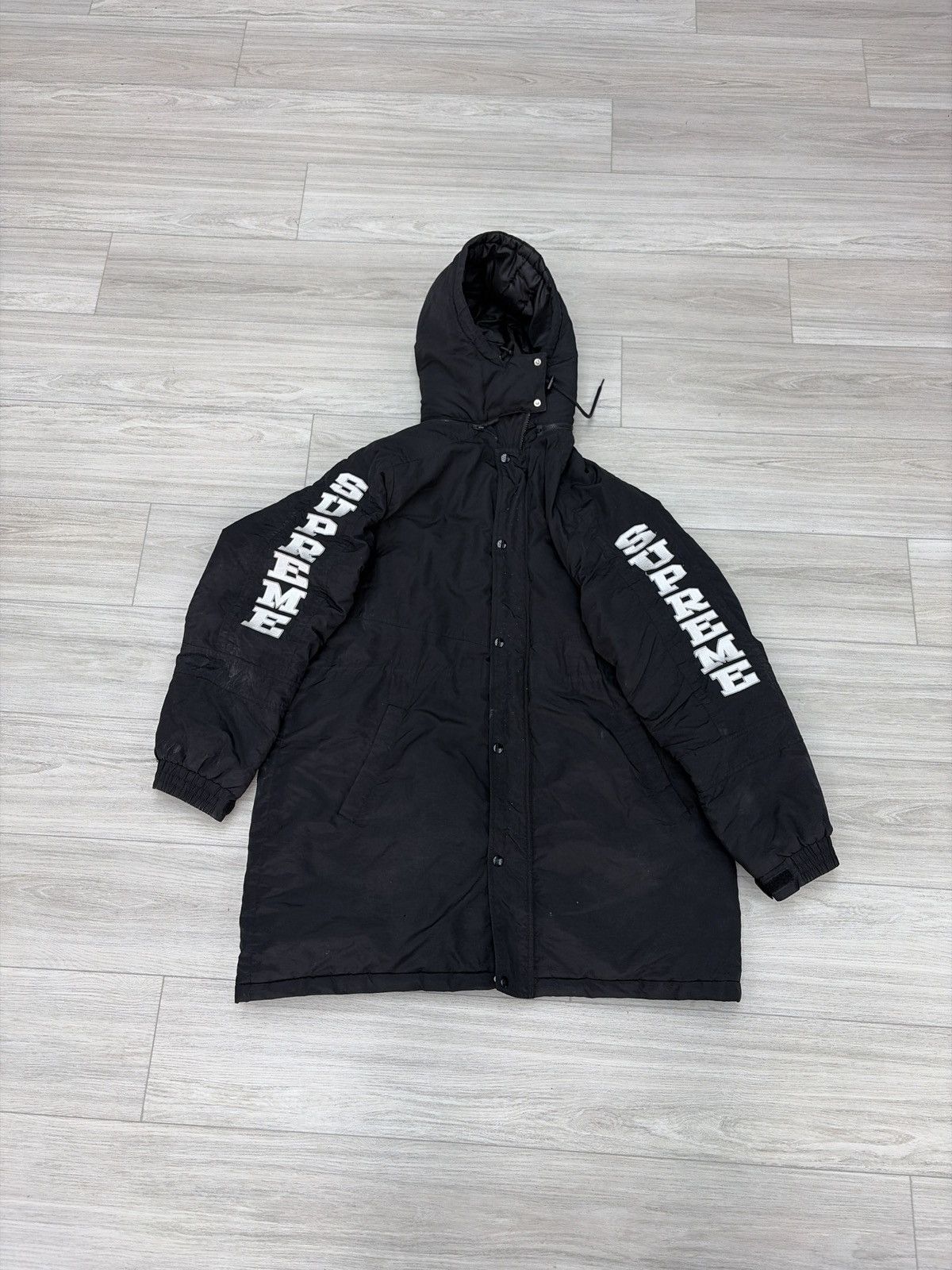 Supreme Supreme Sleeve Logo Sideline Parka Black Size US XL / EU 56 / 4 - 1 Thumbnail