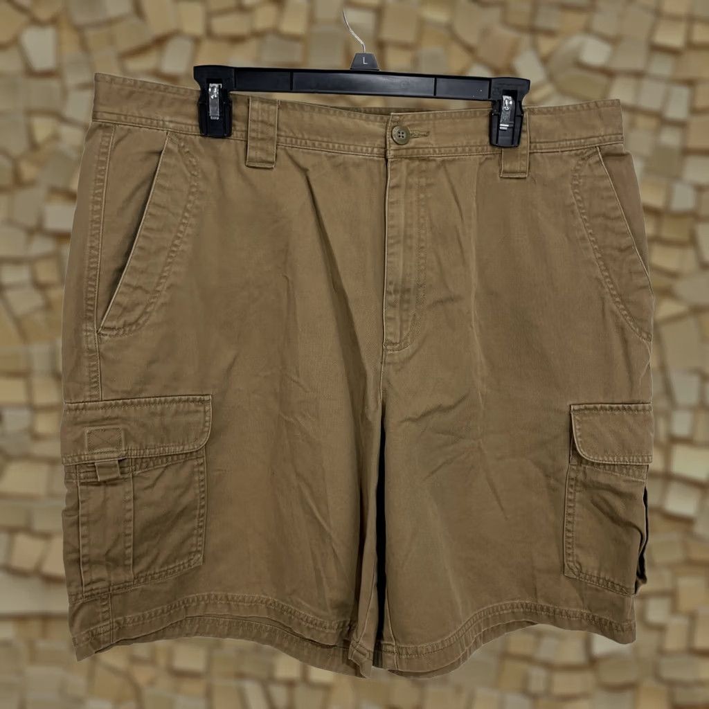 Vintage Columbia Cargo Shorts Mens Size 38 Brown Cotton Canvas 5-Pocket Zip Regular Inseam 8 Cowboy? Size US 38 / EU 54 - 1 Thumbnail