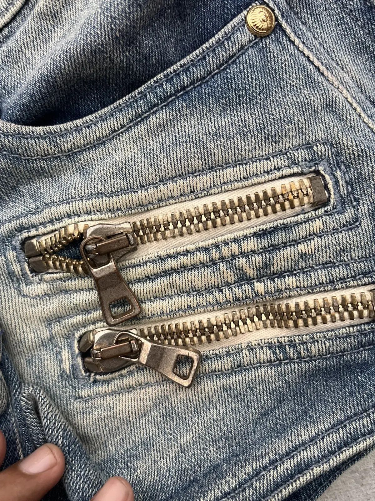 Japanese Brand Balmain Paris Zipper Biker Denim Shorts Acid Wash Blue Size 36" / US 14 / IT 50 - 2 Thumbnail