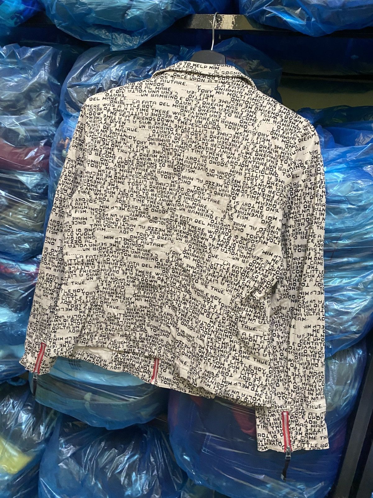 Vintage Vintage C’est moi jeu femme Text Print Jacket Red Zippers Size M / US 6-8 / IT 42-44 - 11 Thumbnail