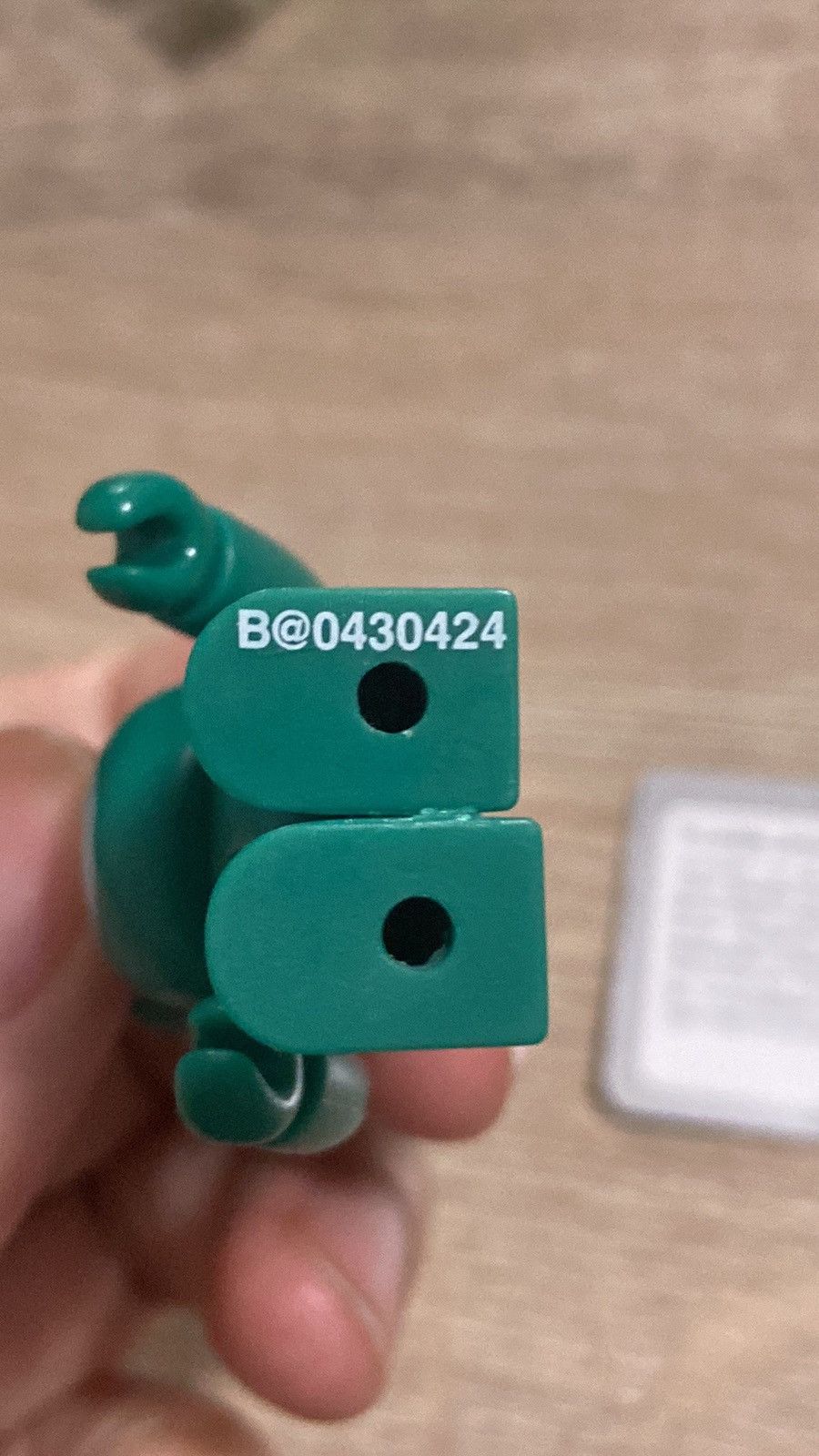 Medicom Toy Bearbrick 100% Series 43 Flag - Macau w/ Card Size ONE SIZE - 3 Thumbnail