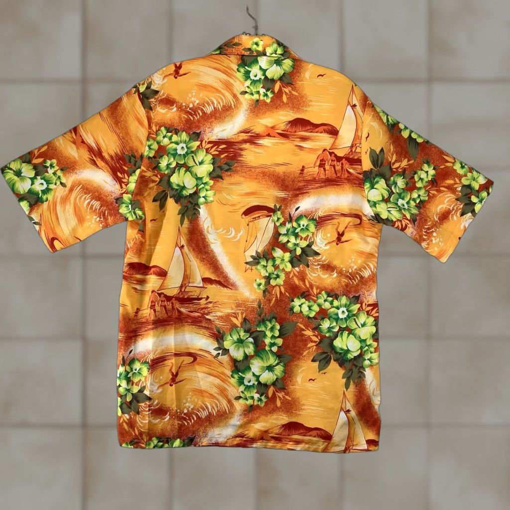 Vintage VINTAGE Maler Hawaiian Shirt Button-Up Men's Short Sleeve 43 in Chest Orange Green Hibiscus Floral Beach Retro Size US M / EU 48-50 / 2 - 1 Thumbnail