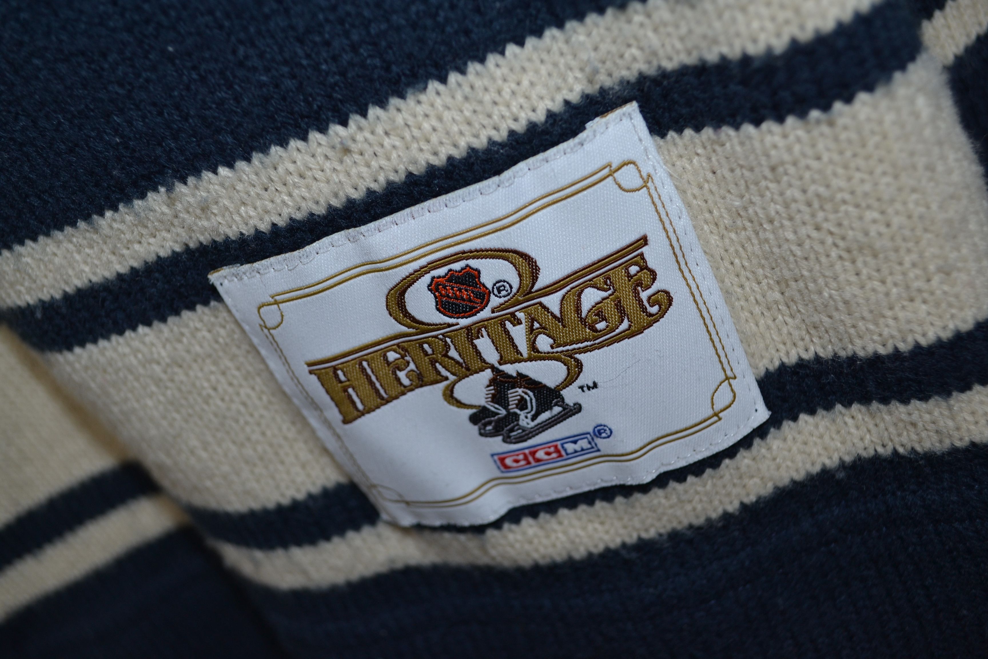Ccm CCM Toronto Maple Leafs 1927 Vintage Hockey Sweater Jersey Size US XL / EU 56 / 4 - 2 Thumbnail