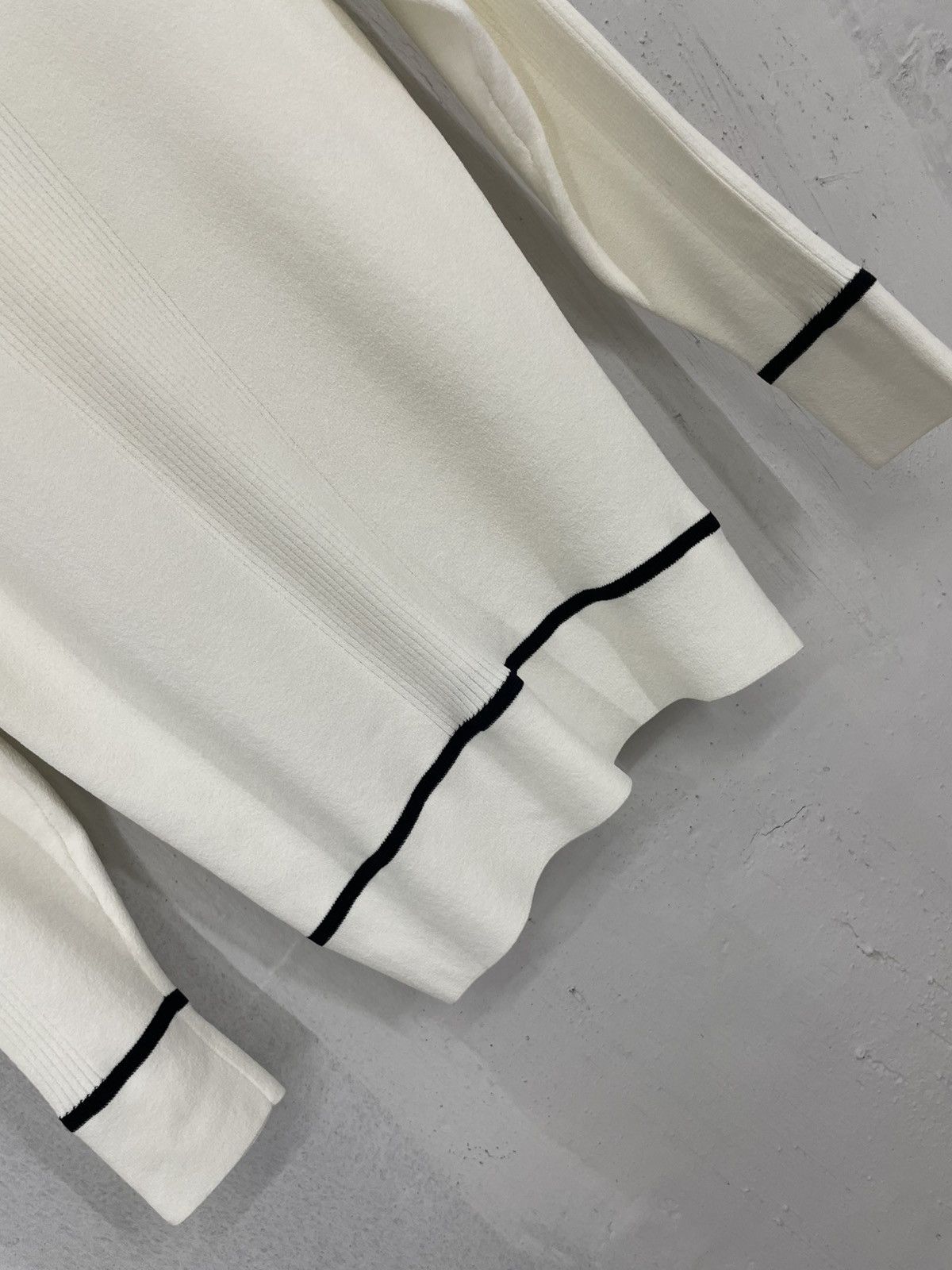 Balenciaga Very Rare Vintage Balenciaga Small Spellout Long Sleeve Size US L / EU 52-54 / 3 - 10 Thumbnail