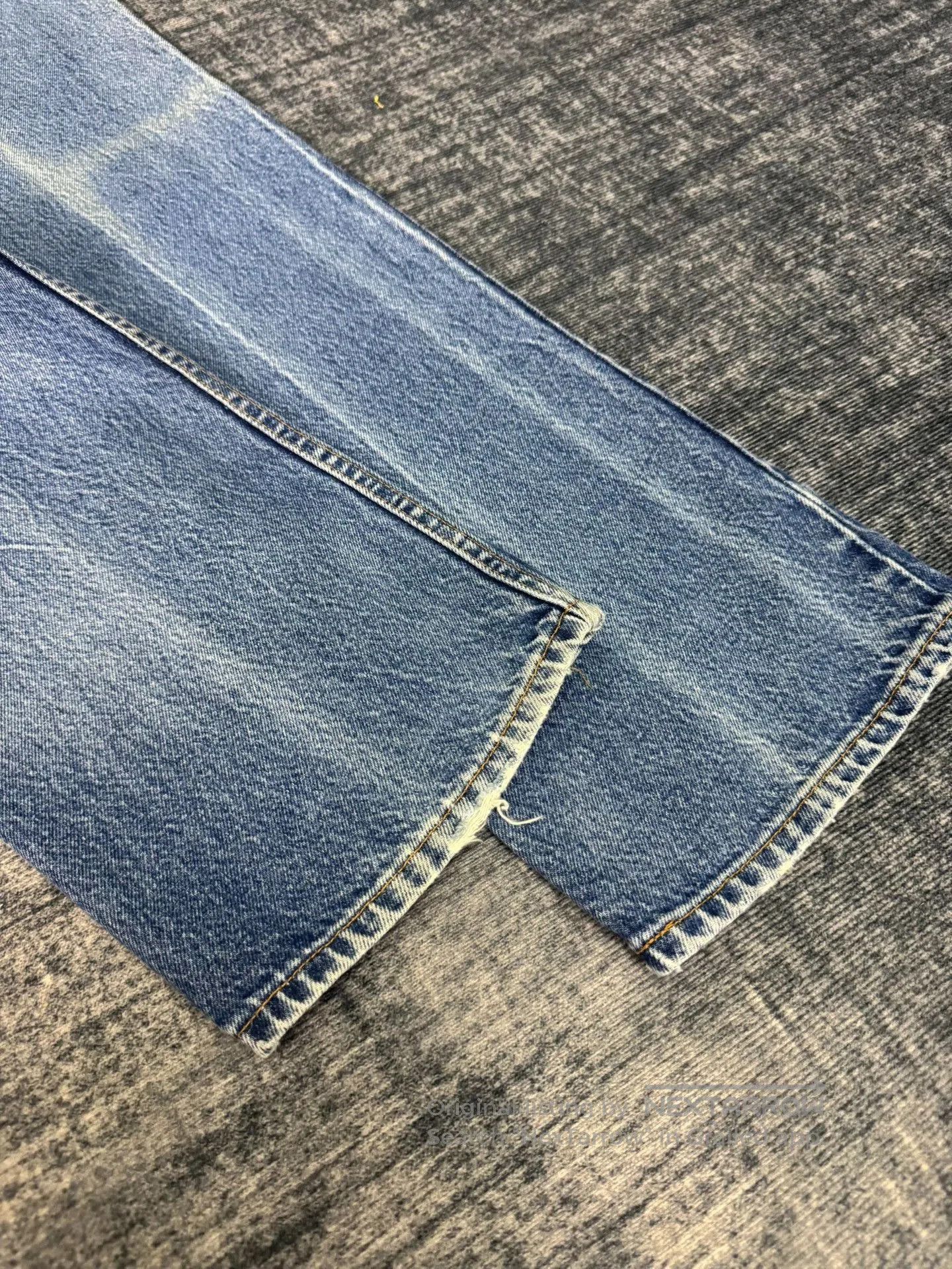 Vintage Vintage Levi's 517 90s American Jeans. Size US 33 - 8 Thumbnail