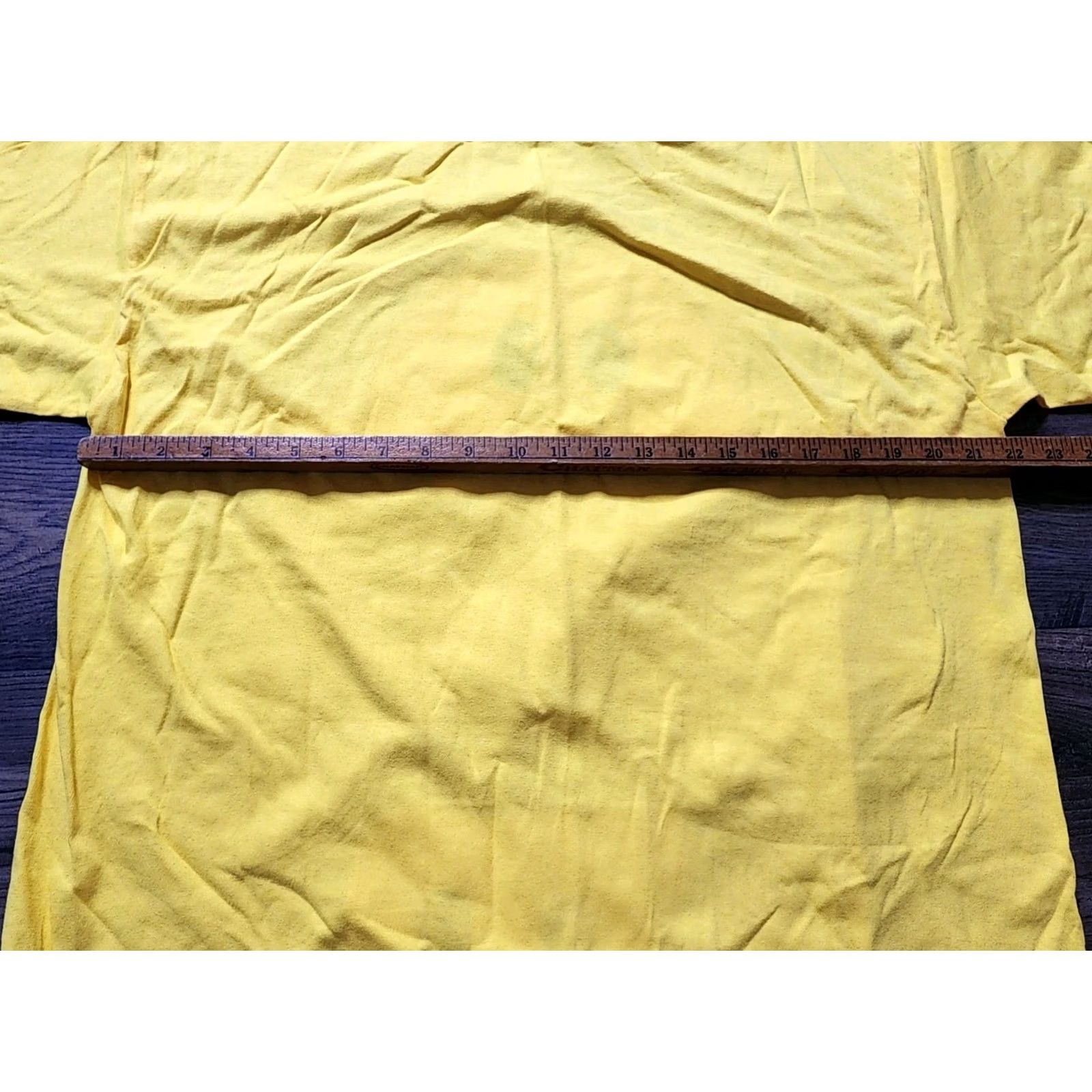 Vintage VINTAGE Mens XL Yellow M&M Candy Big Graphic Costume T Shirt Distressed 90s Mens XL Yellow M&M Candy Big Graphic Costume T Shirt Distressed Size US XL / EU 56 / 4 - 3 Thumbnail