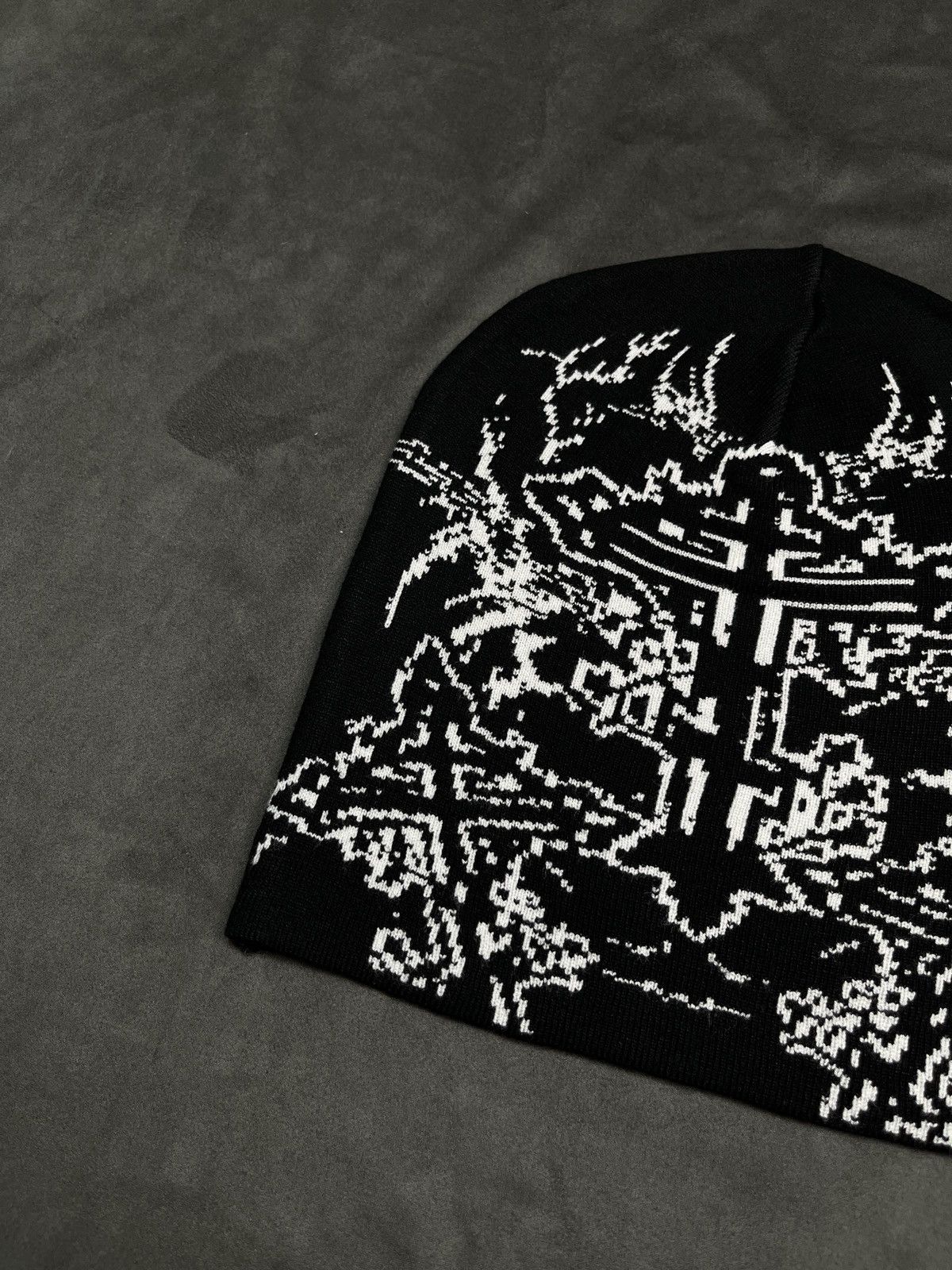 Japanese Brand Rare Y2k Gothic Cross Pattern No Cuff Knit Skull Cap Beanie Size ONE SIZE - 2 Thumbnail