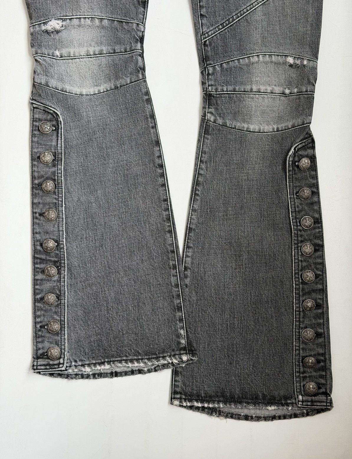 Balmain BALMAIN Decarnin FW2010 Flared Biker Buttoned Ripped Jeans Size US 28 / EU 44 - 13 Thumbnail