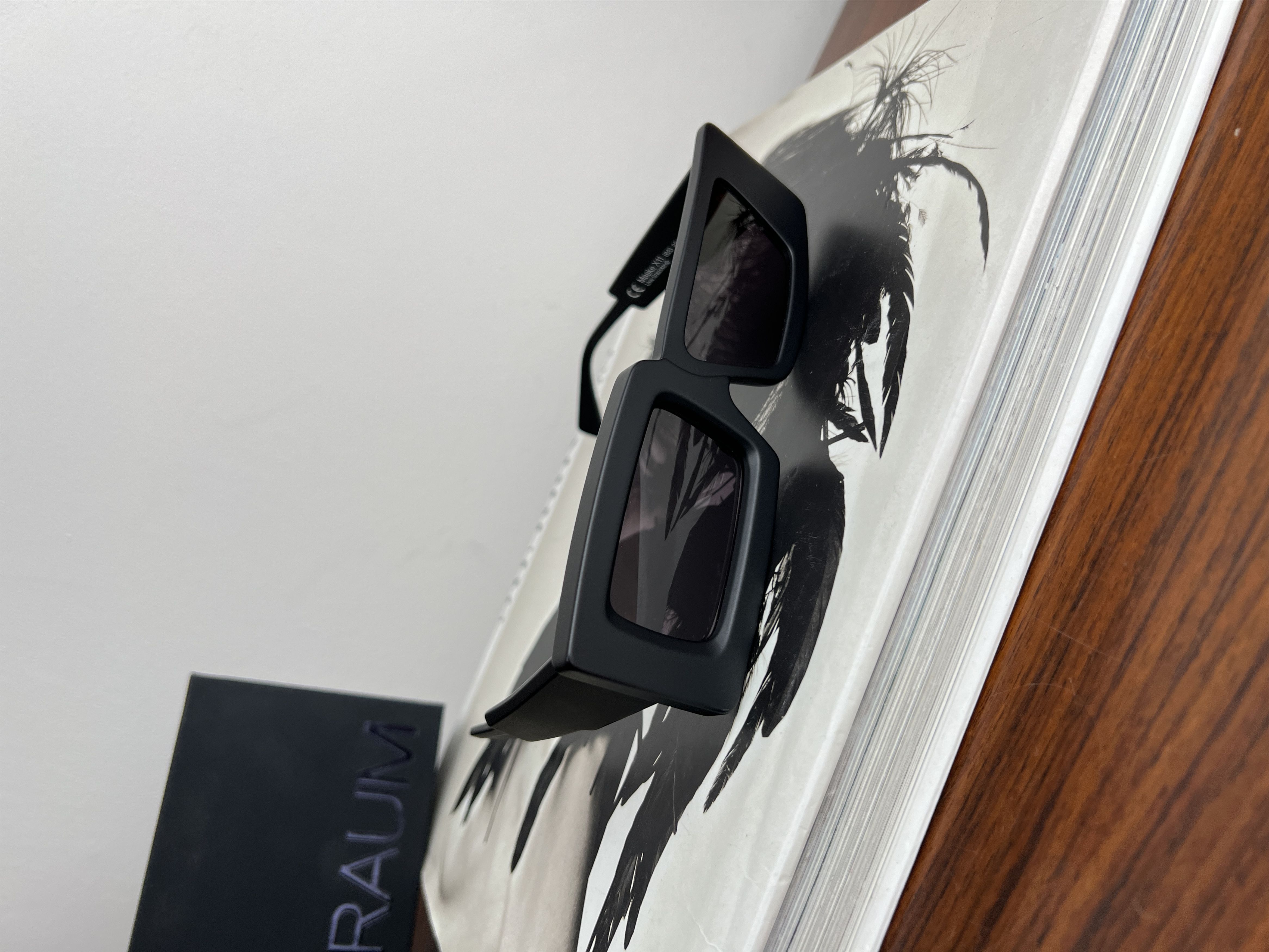Kuboraum KUBORAUM ABSTRACT CINEMA GLASSES Size ONE SIZE - 20 Thumbnail