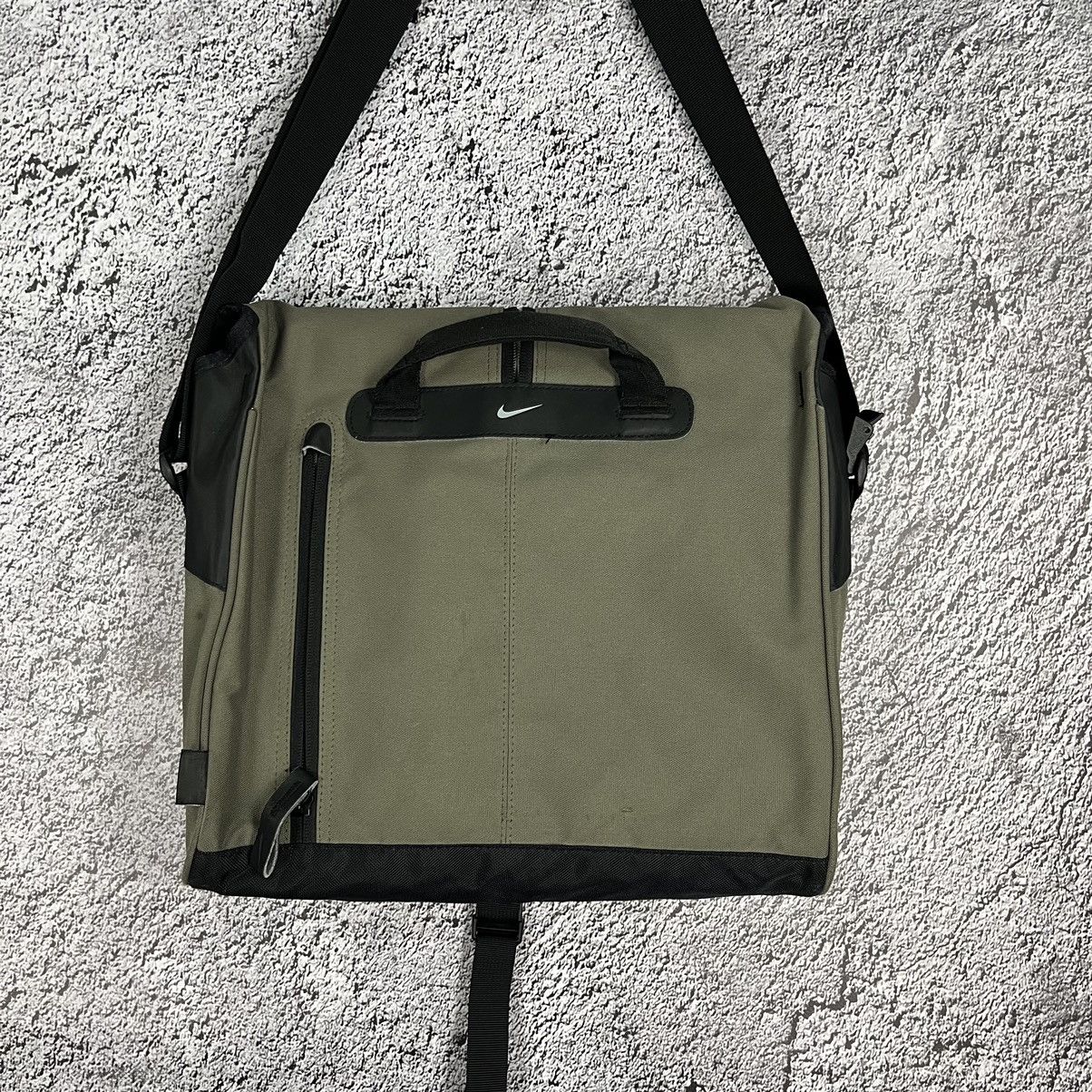 Nike × Vintage Nike Vintage 00’s Centre Swoosh Crossbody Messenger Bag Size ONE SIZE - 13 Thumbnail